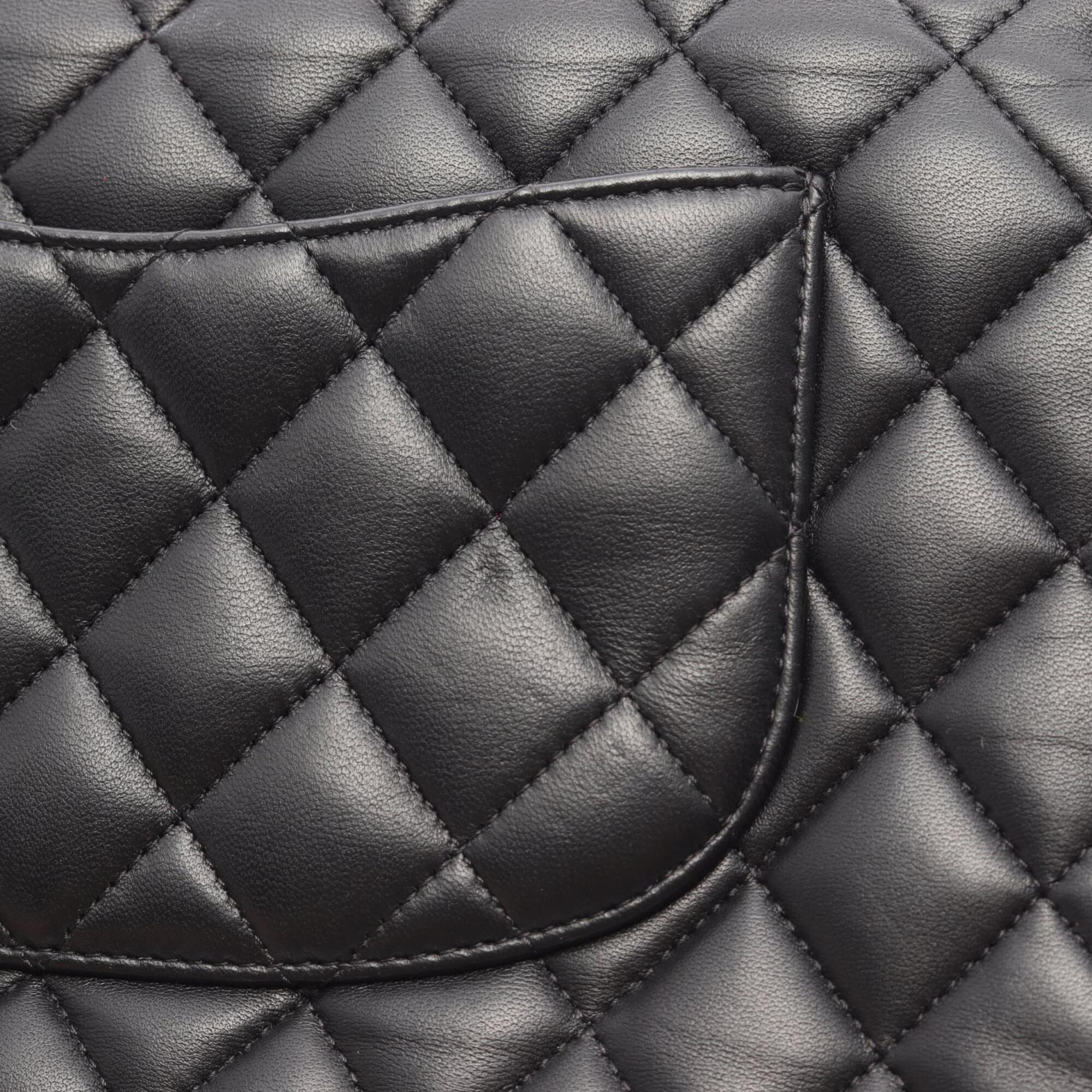 Chanel Black Leather Handbag Shoulder Bag (Pre-Owned)