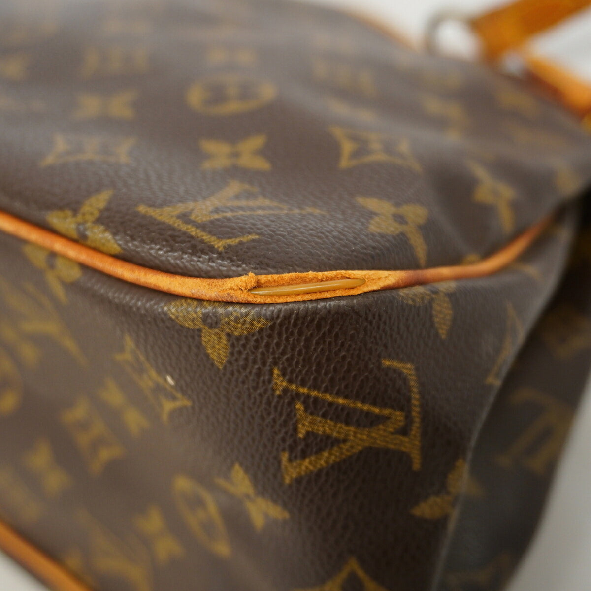 Louis Vuitton Brown Tote Bag (Pre-Owned)