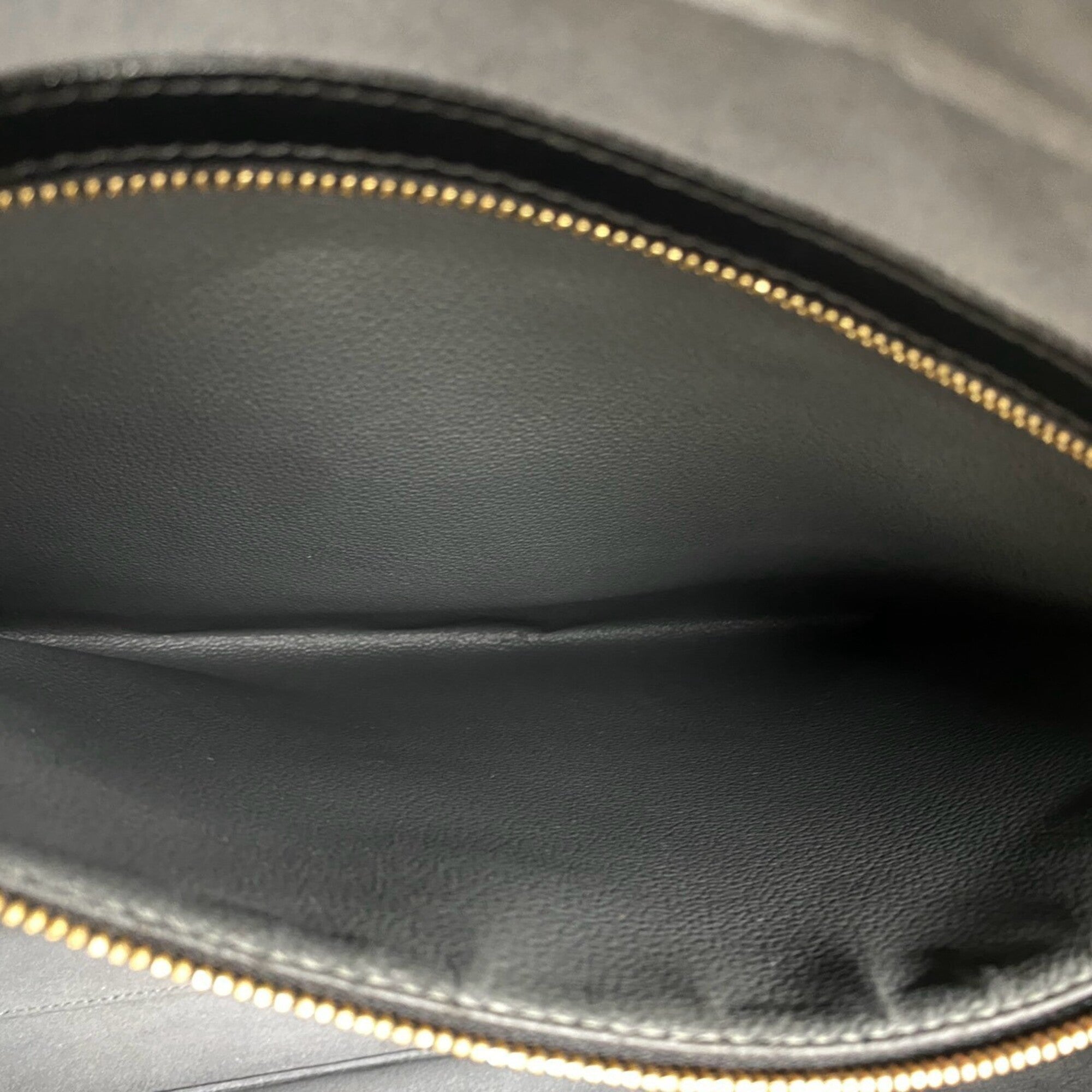 Louis Vuitton Black Leather Briefcase Handbag (Pre-Owned)