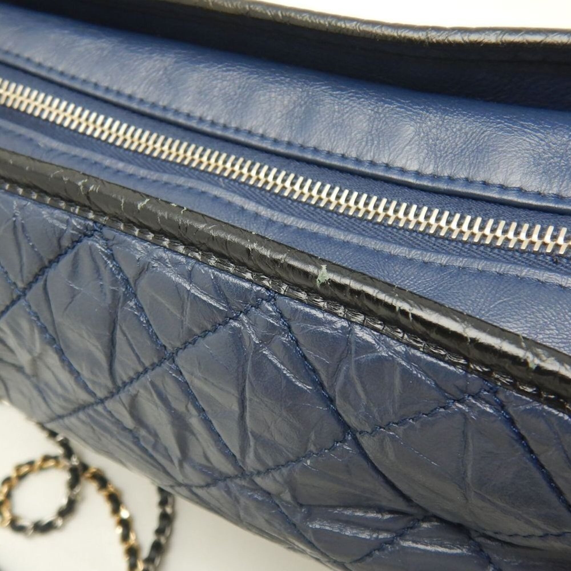 Chanel Black Navy Leather Shoulder Bag (Pre-Owned)
