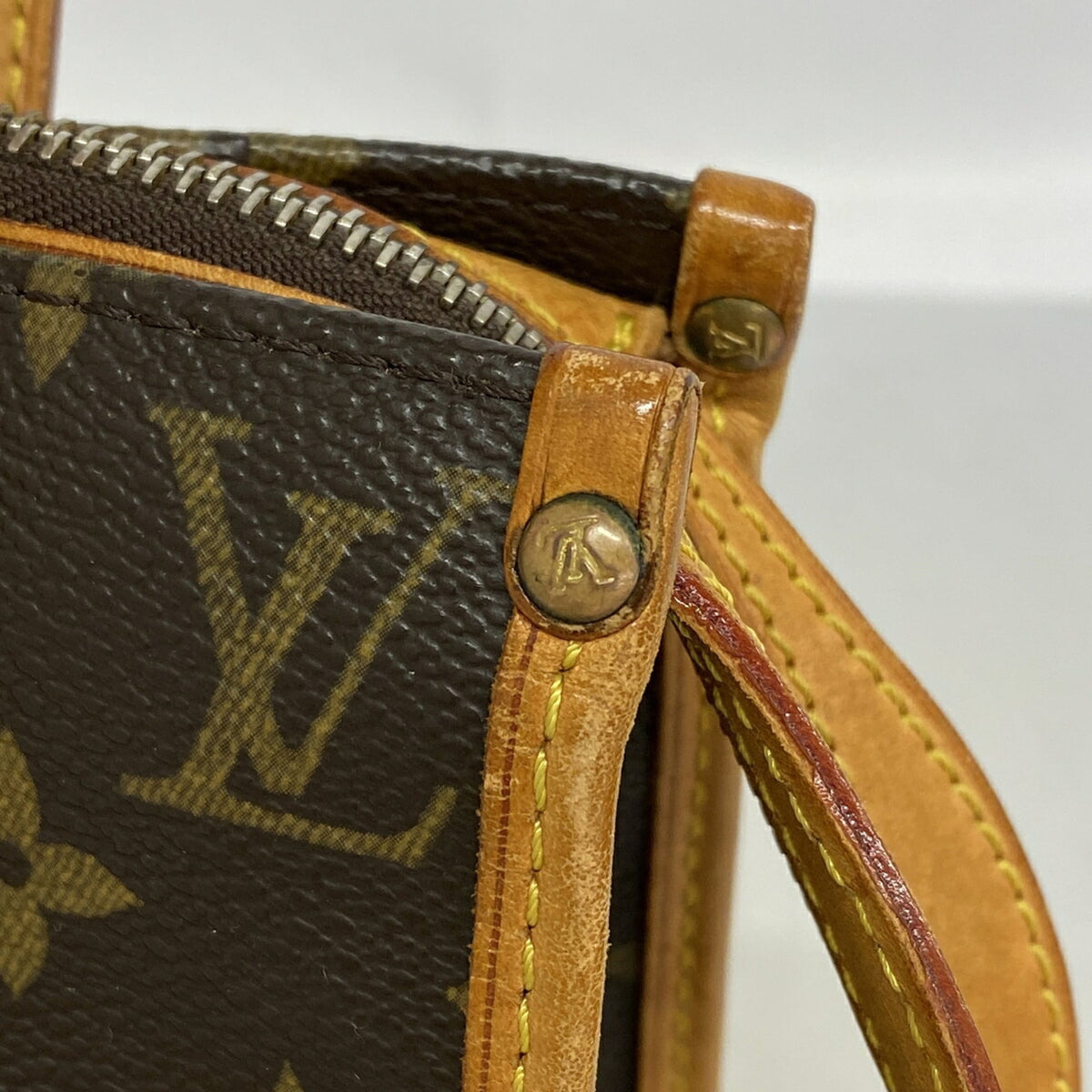 Louis Vuitton Brown Tote Bag (Pre-Owned)