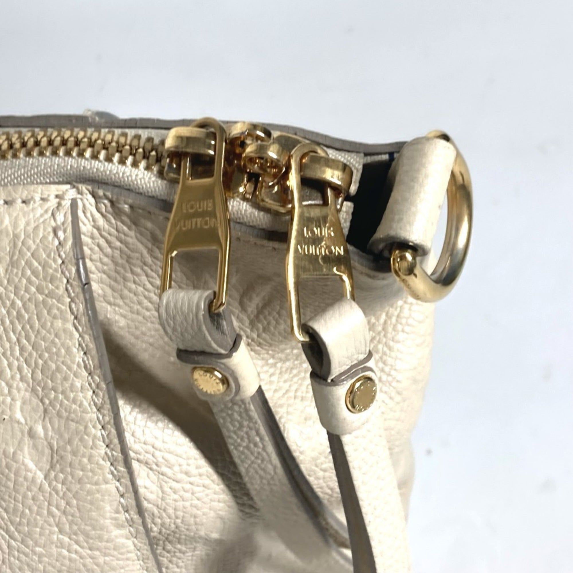 Louis Vuitton Neige White Monogram Empreinte Shoulder Bag Tote Bag (Pre-Owned)