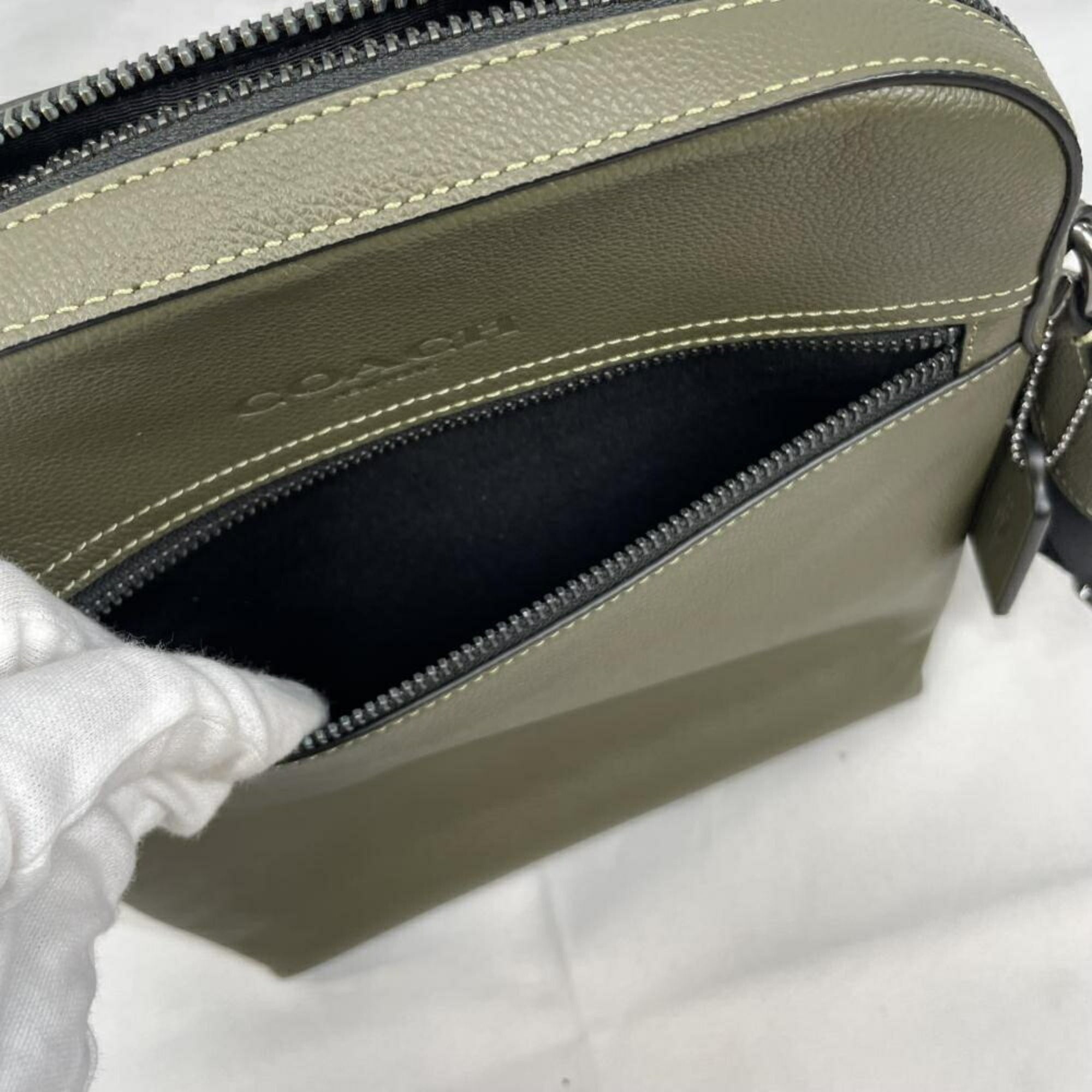 Coach Brown Shoulder Bag (Pre-Owned)