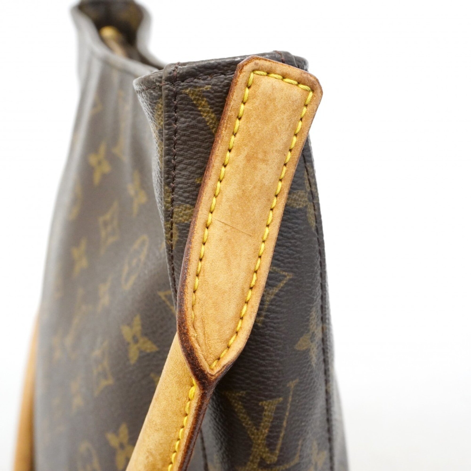 Louis Vuitton Brown Shoulder Bag (Pre-Owned)