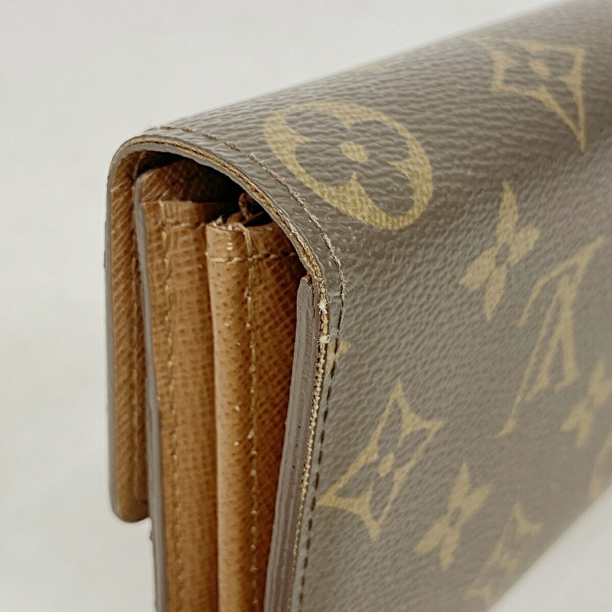 Louis Vuitton Brown Long Wallet (Bi-Fold) (Pre-Owned)