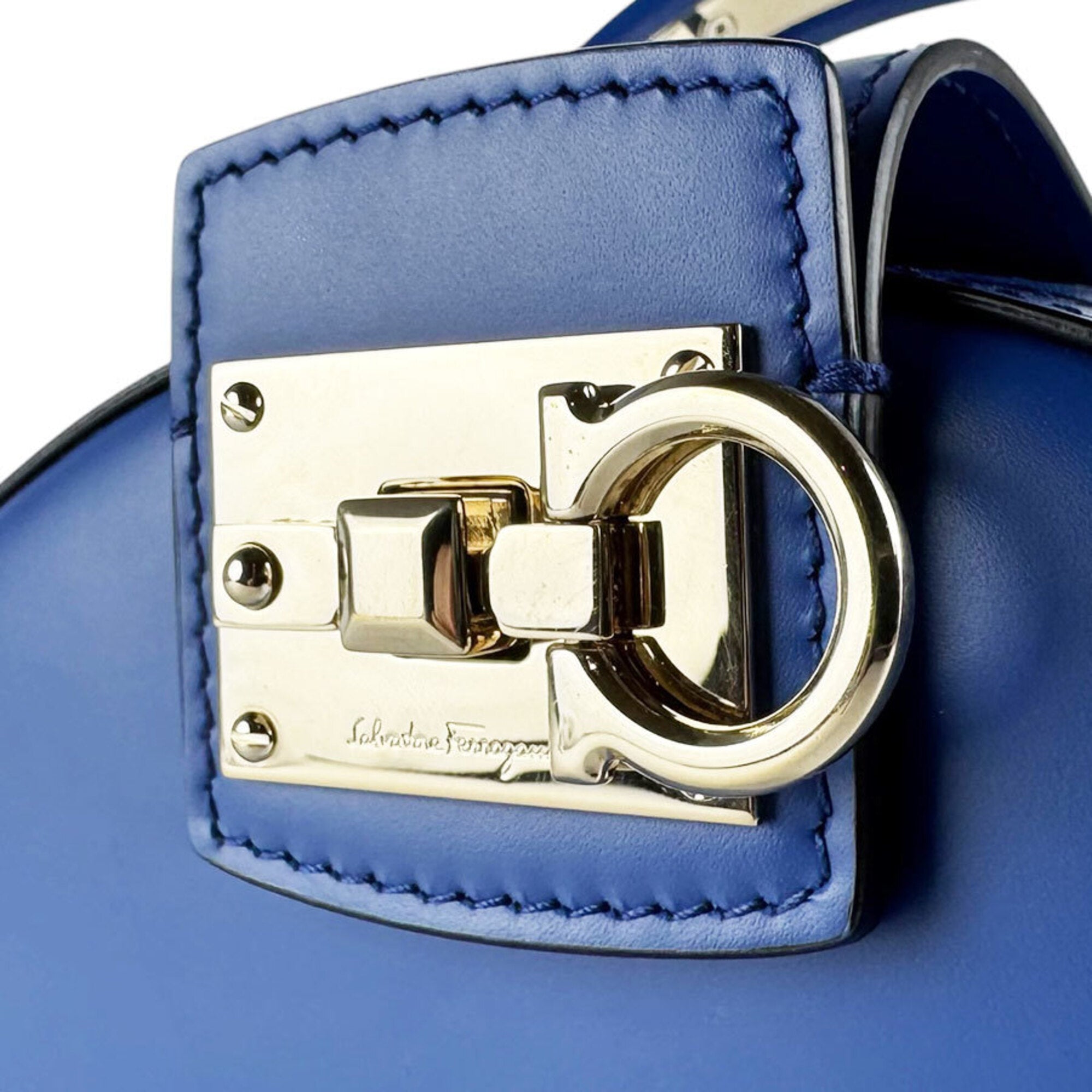 Salvatore Ferragamo Blue Leather Shoulder Bag (Pre-Owned)