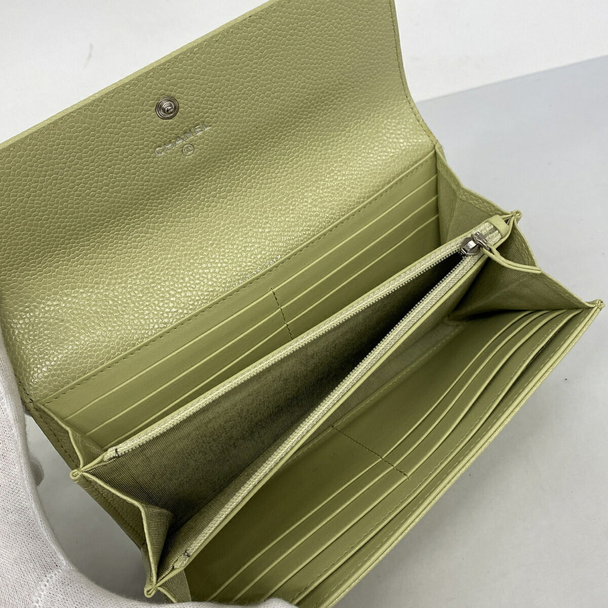 Chanel Green Grained Calfskin Long Wallet (Bi-Fold) (Pre-Owned)