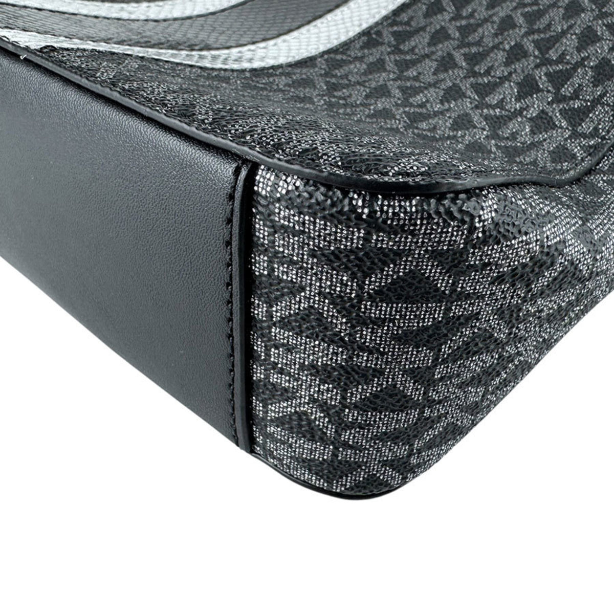 Michael Kors Black Silver Coated Canvas Leather Shoulder Bag (Pre-Owned)