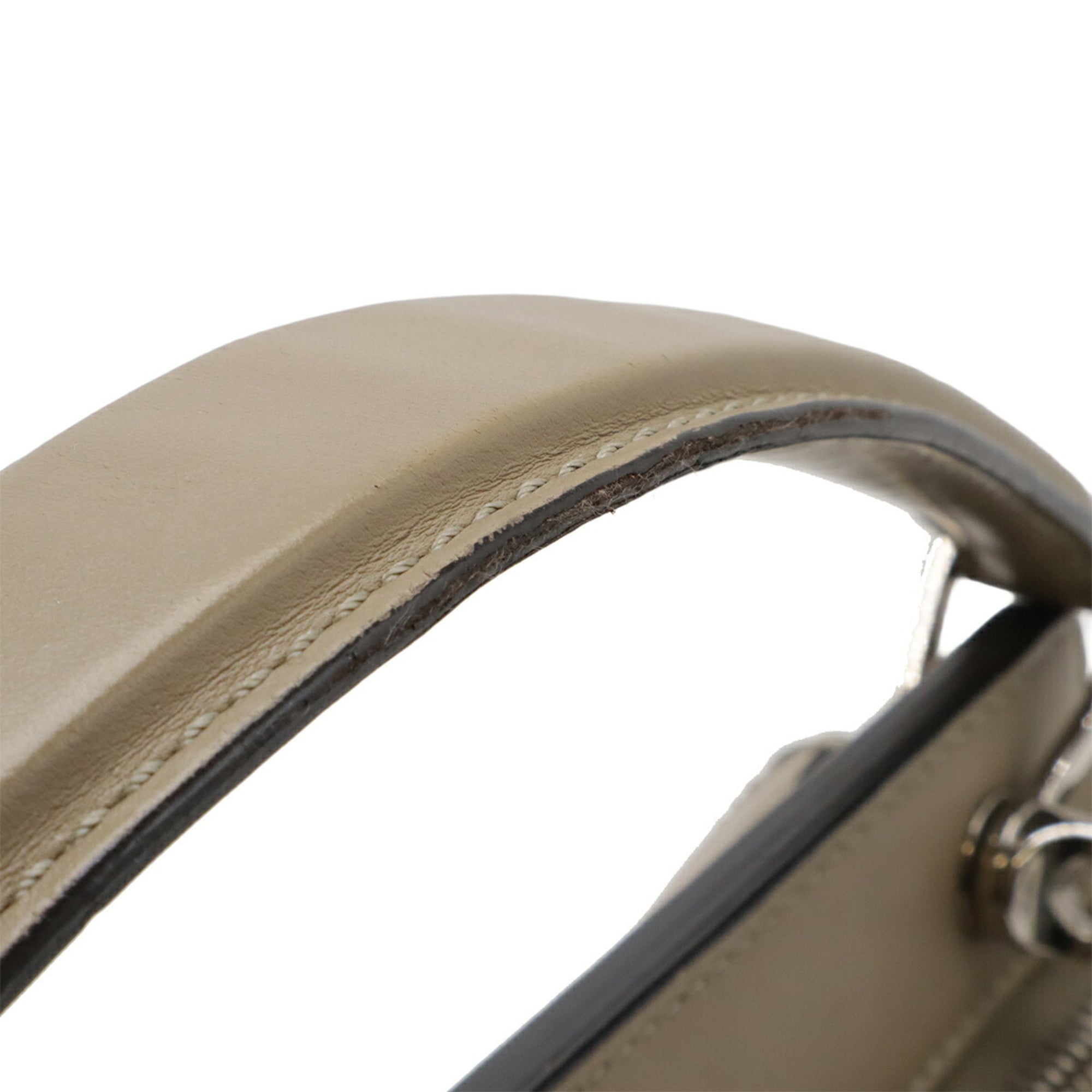 Fendi Grayish Leather Handbag Shoulder Bag (Pre-Owned)