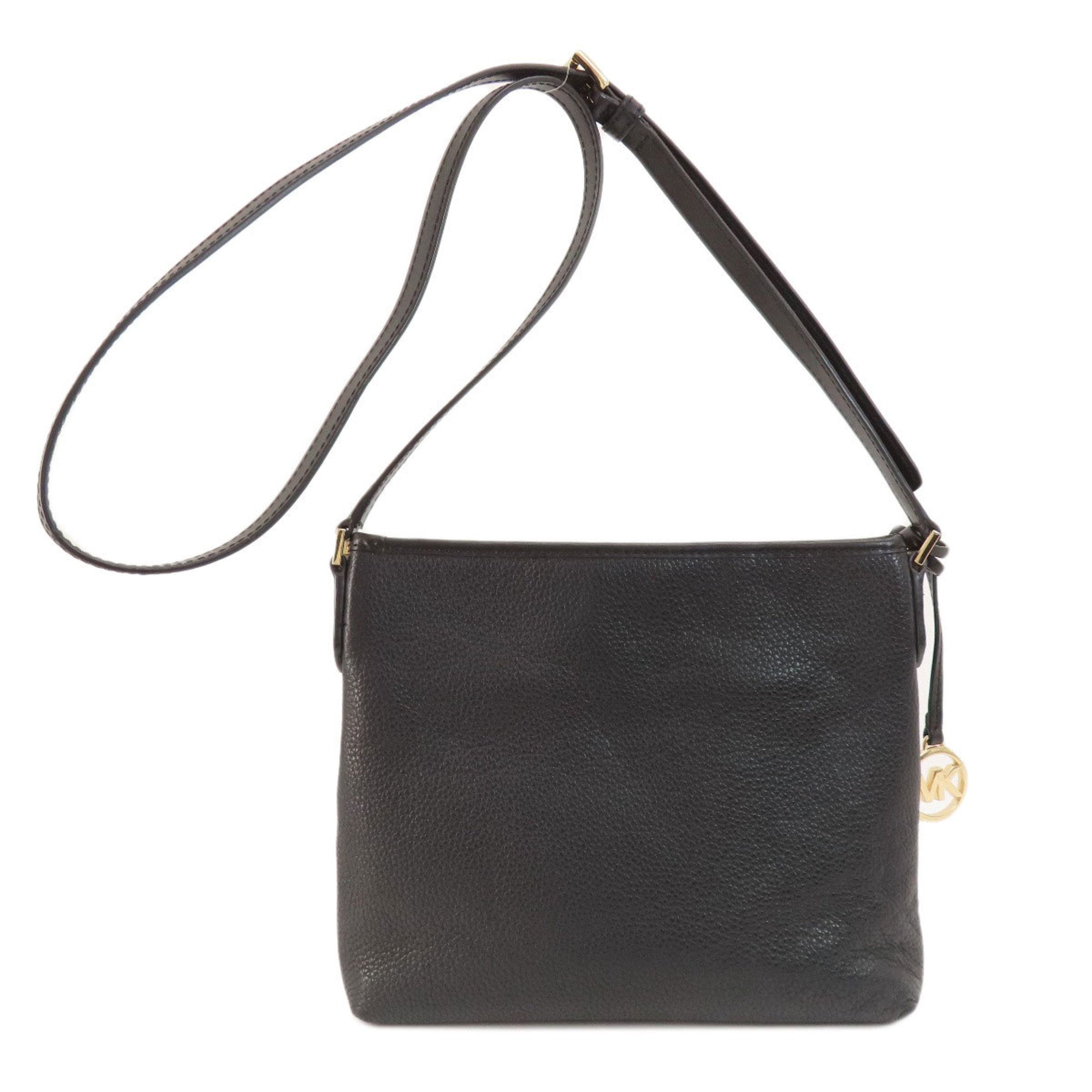 Michael Kors Black Leather Shoulder Bag (Pre-Owned)