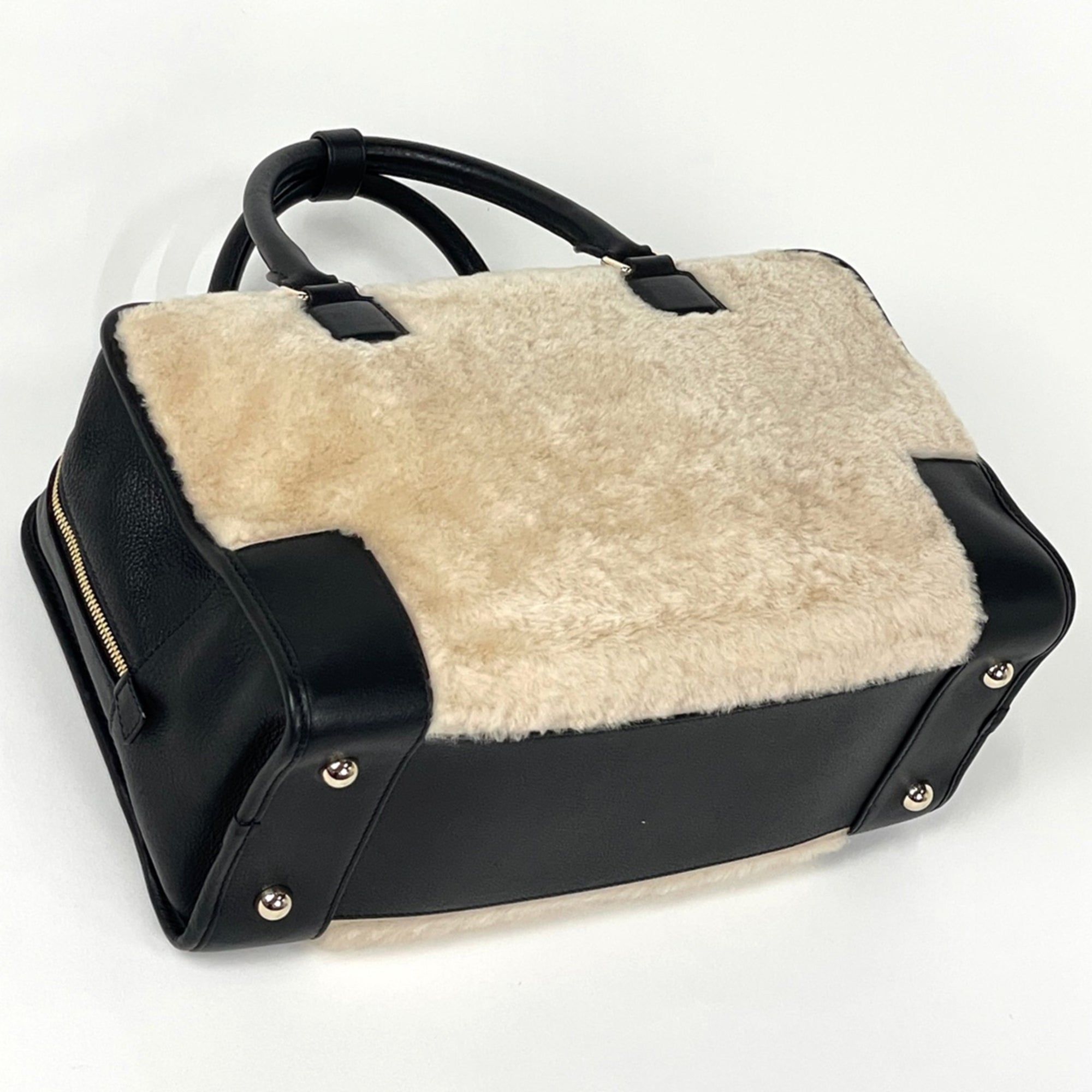 Loewe Amazona Black Ivory Leather Handbag (Pre-Owned)