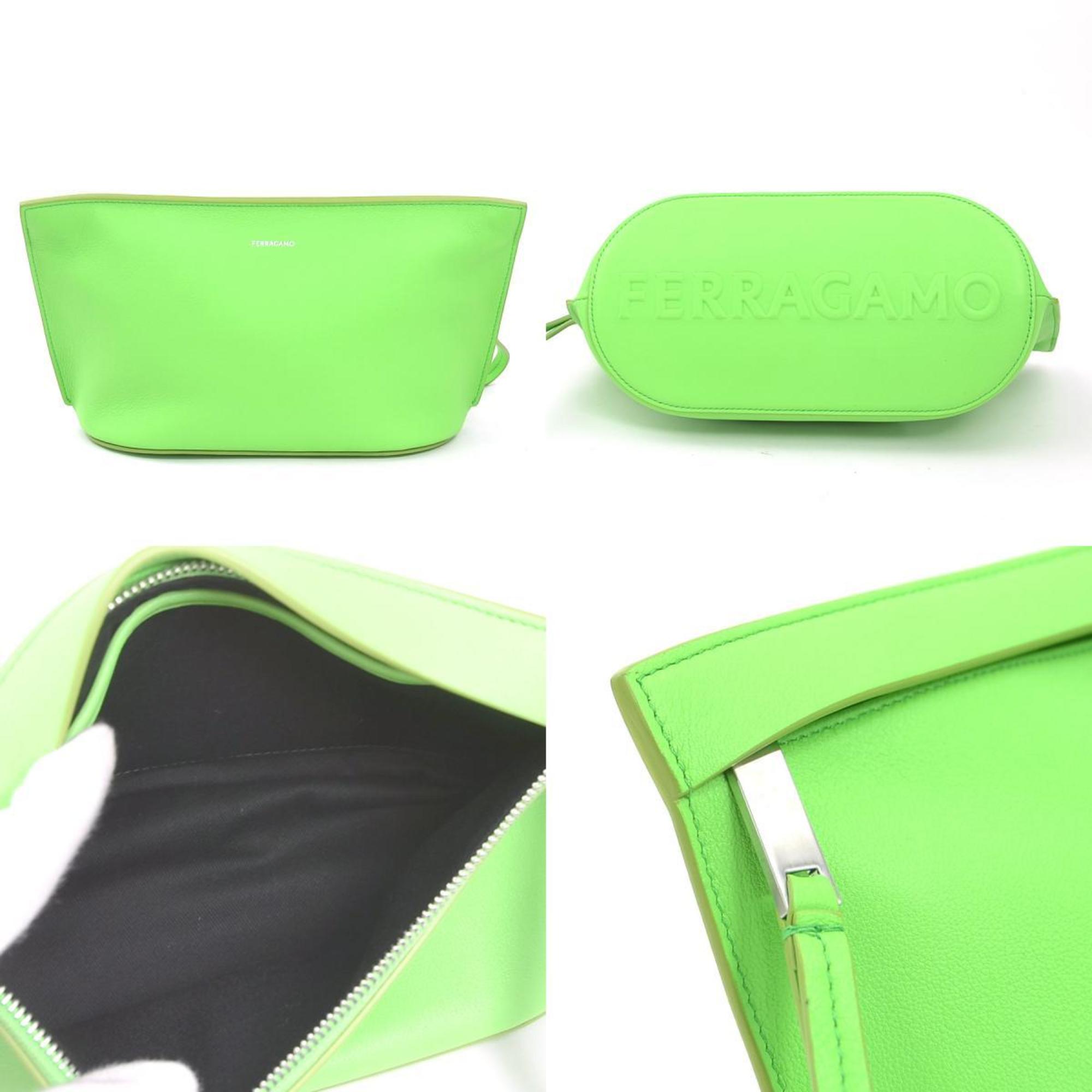 Salvatore Ferragamo Green Leather Clutch Bag (Pre-Owned)