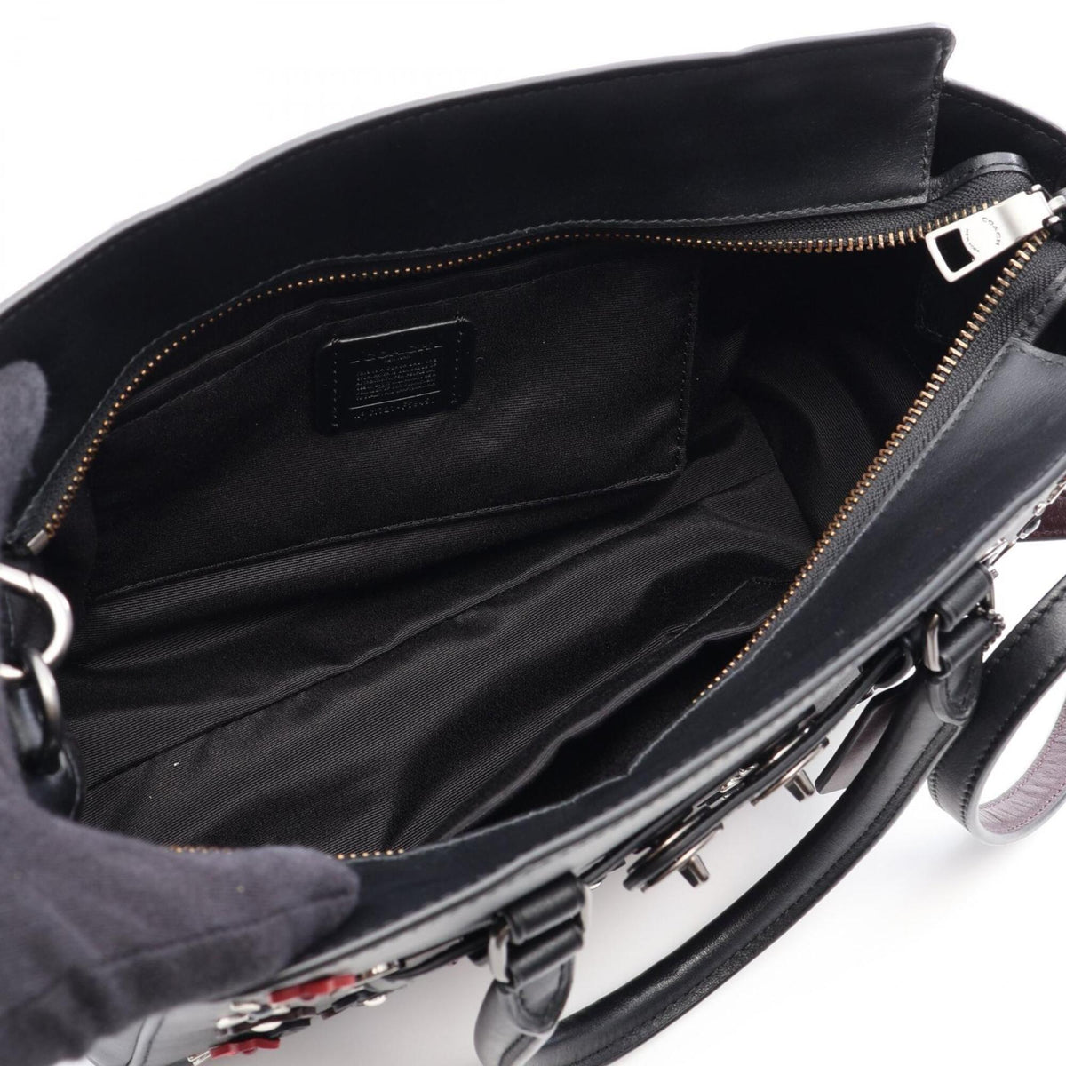 Coach Black Leather Handbag (Pre-Owned)