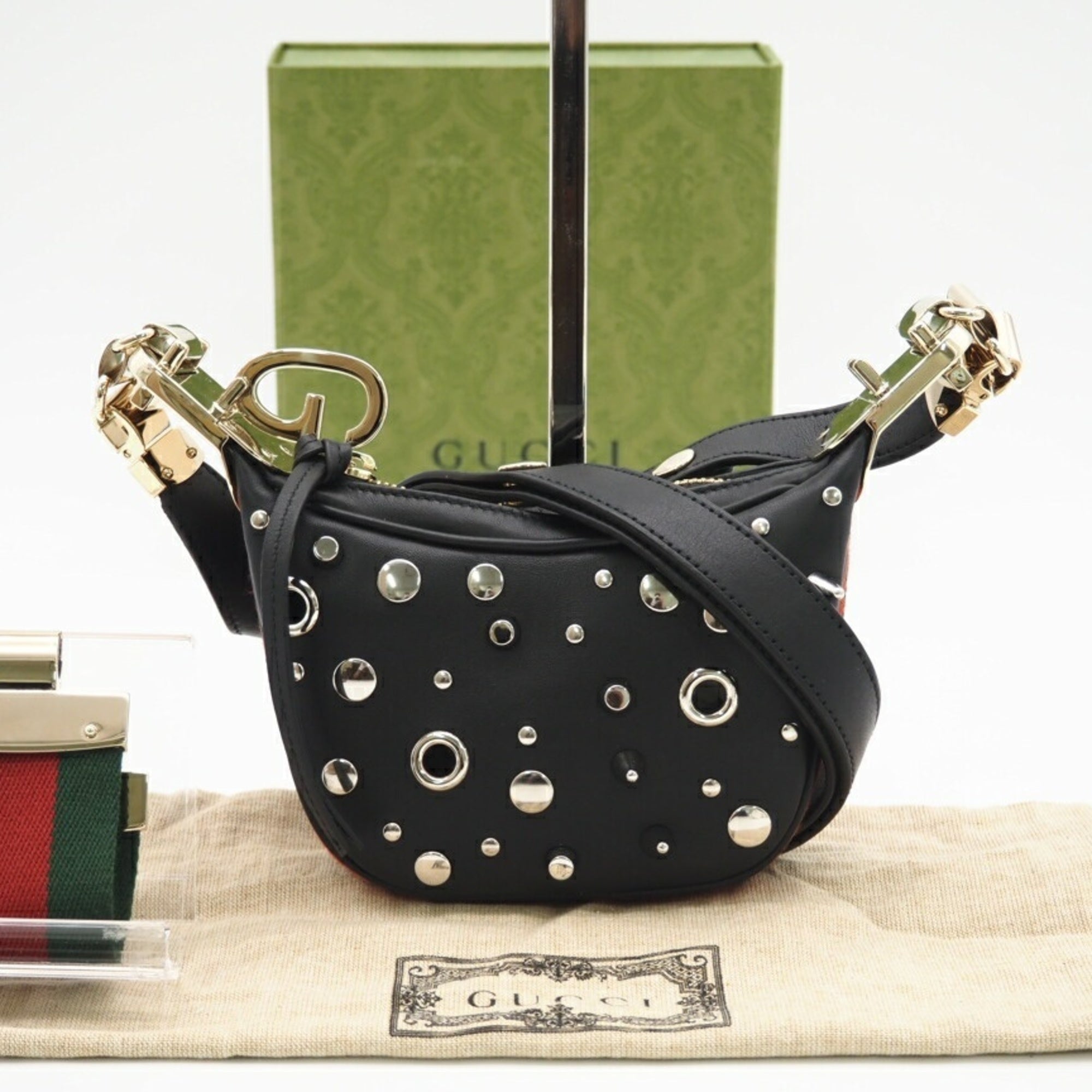 Gucci Black Leather Shoulder Bag (Pre-Owned)