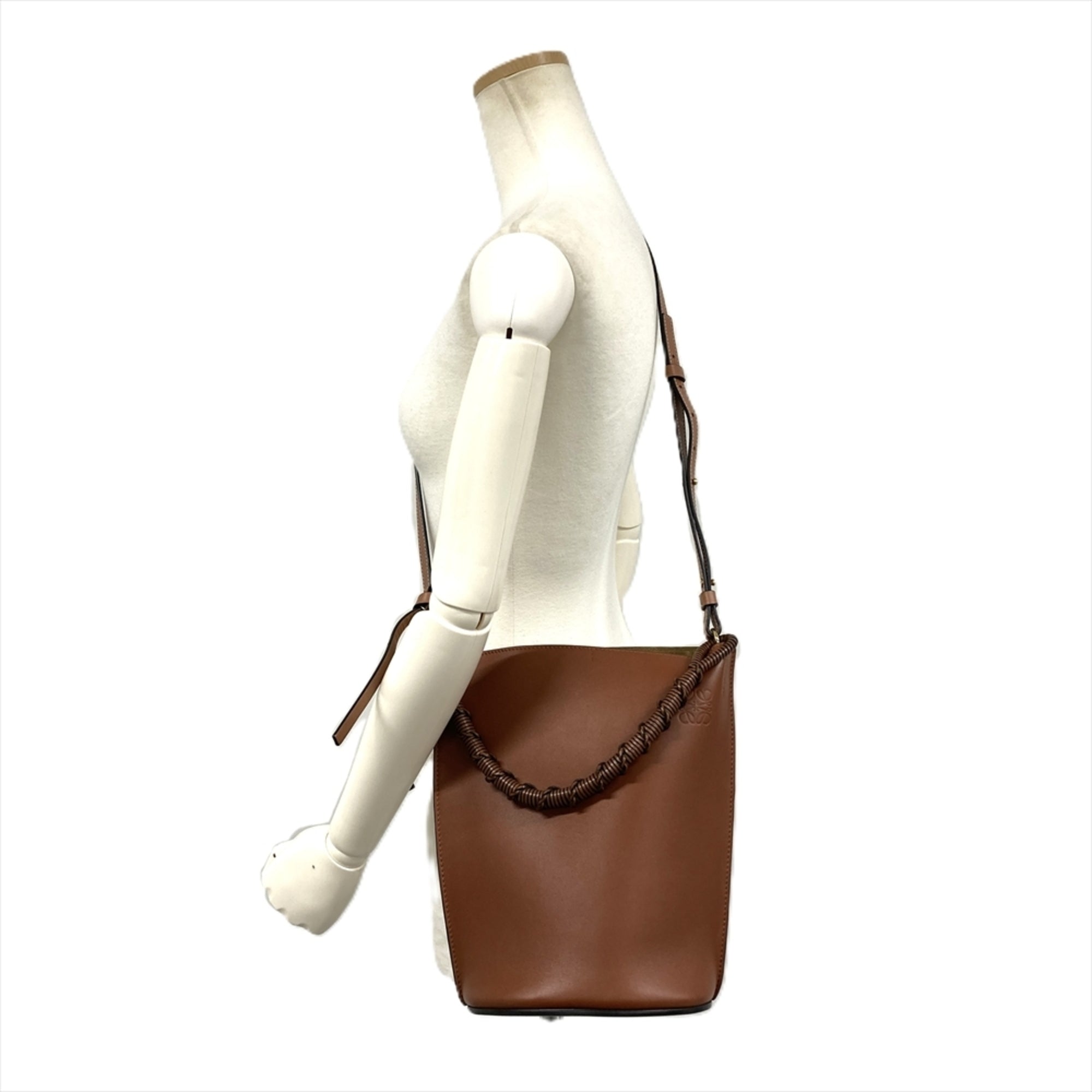 Loewe Brown Leather Shoulder Bag (Pre-Owned)