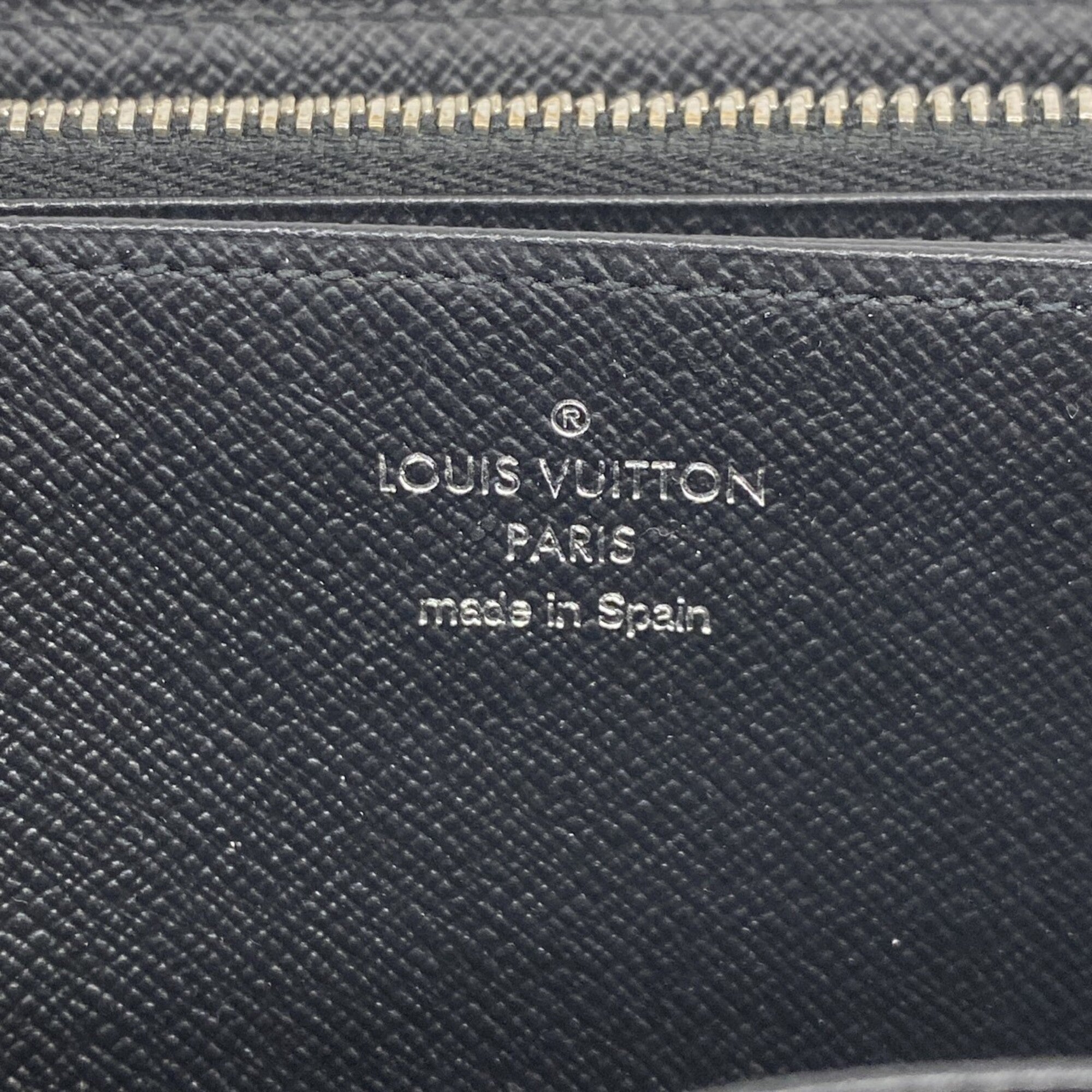 Louis Vuitton Noir Long Wallet (Bi-Fold) (Pre-Owned)
