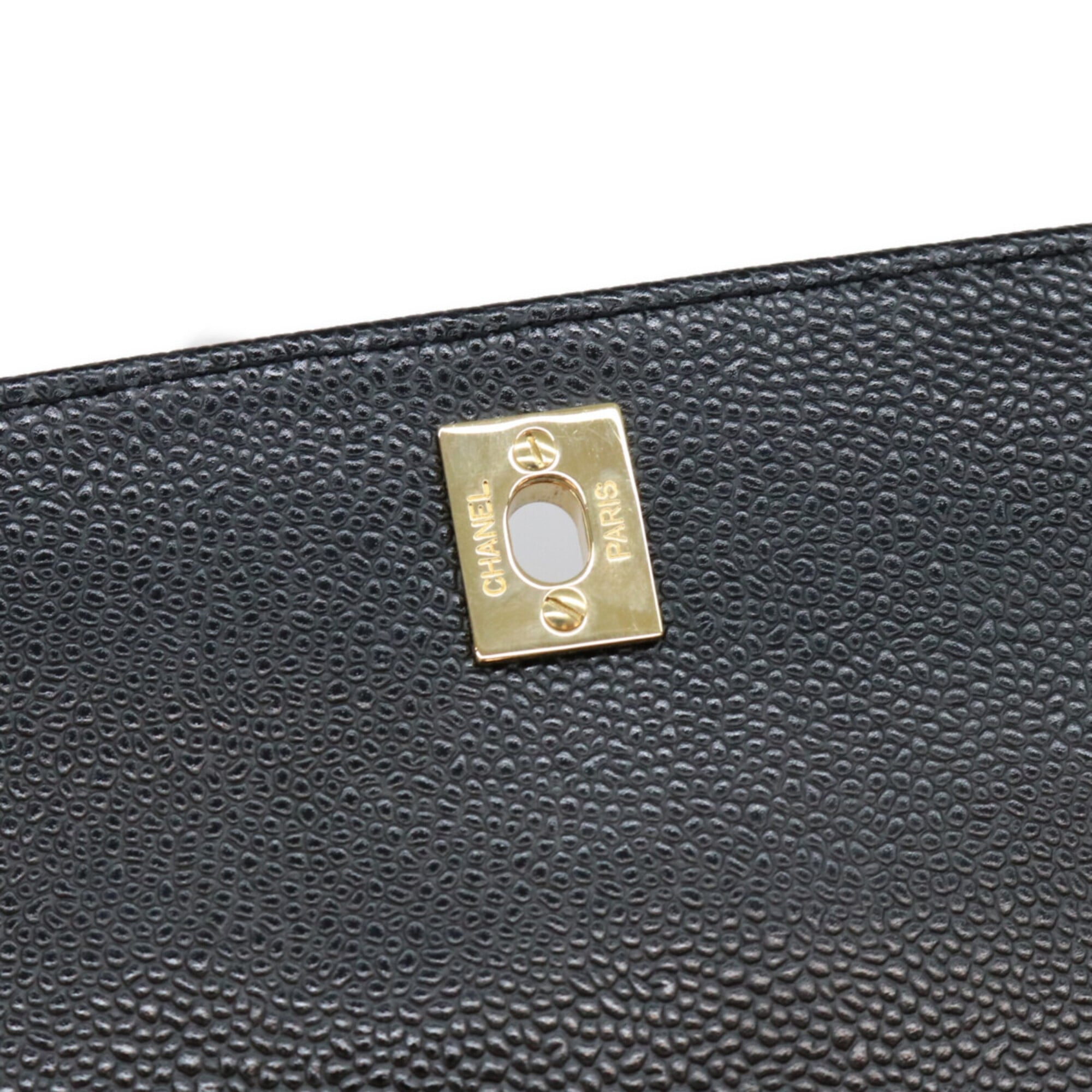 Chanel Black Grained Calfskin Handbag (Pre-Owned)