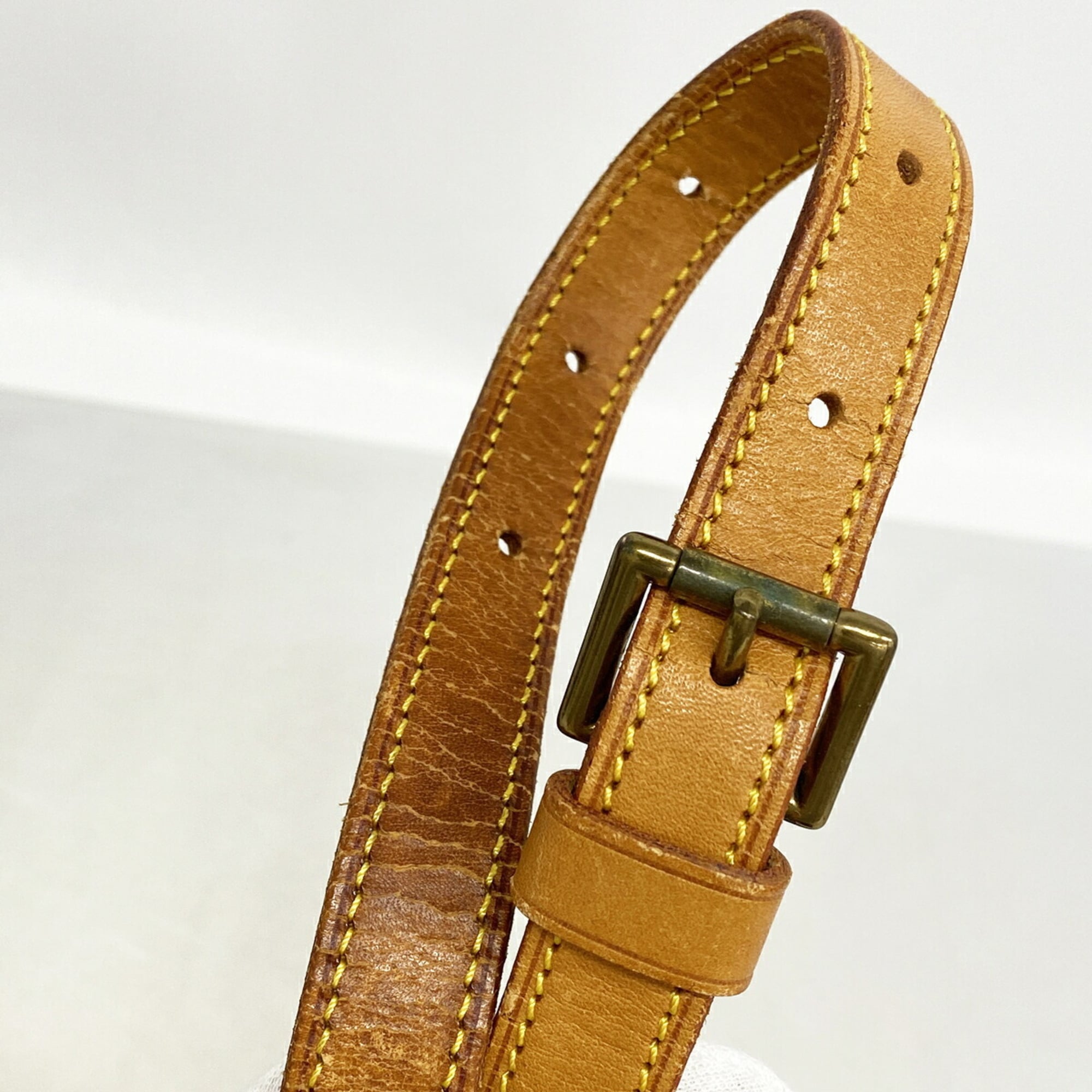 Louis Vuitton Brown Shoulder Bag (Pre-Owned)