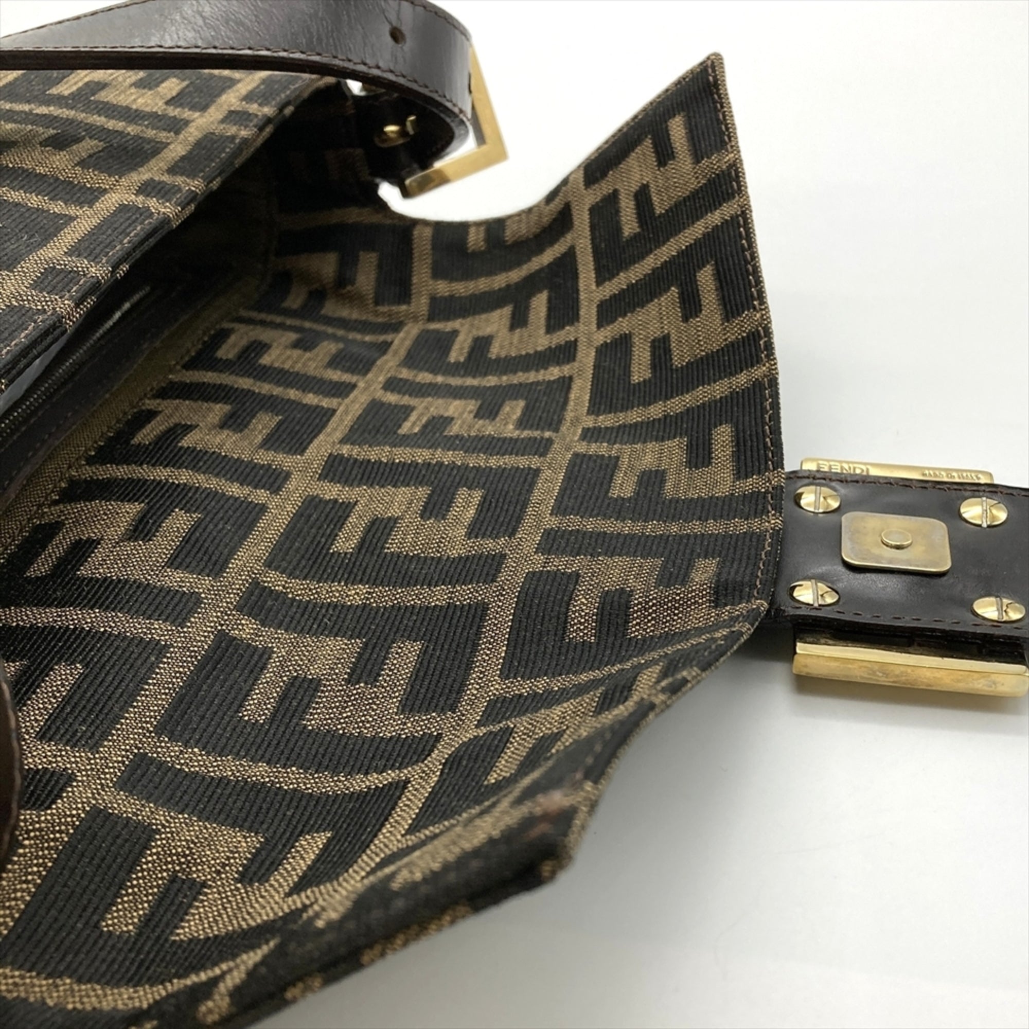 Fendi Brown Canvas Shoulder Bag (Pre-Owned)