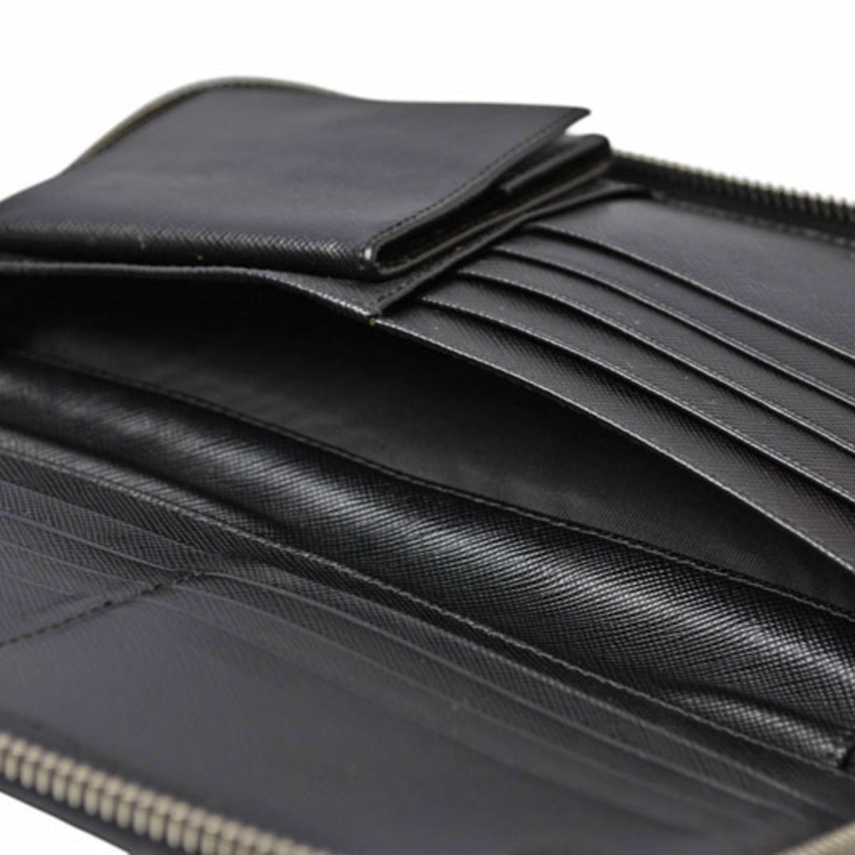 Prada Black Leather Long Wallet (Bi-Fold) (Pre-Owned)