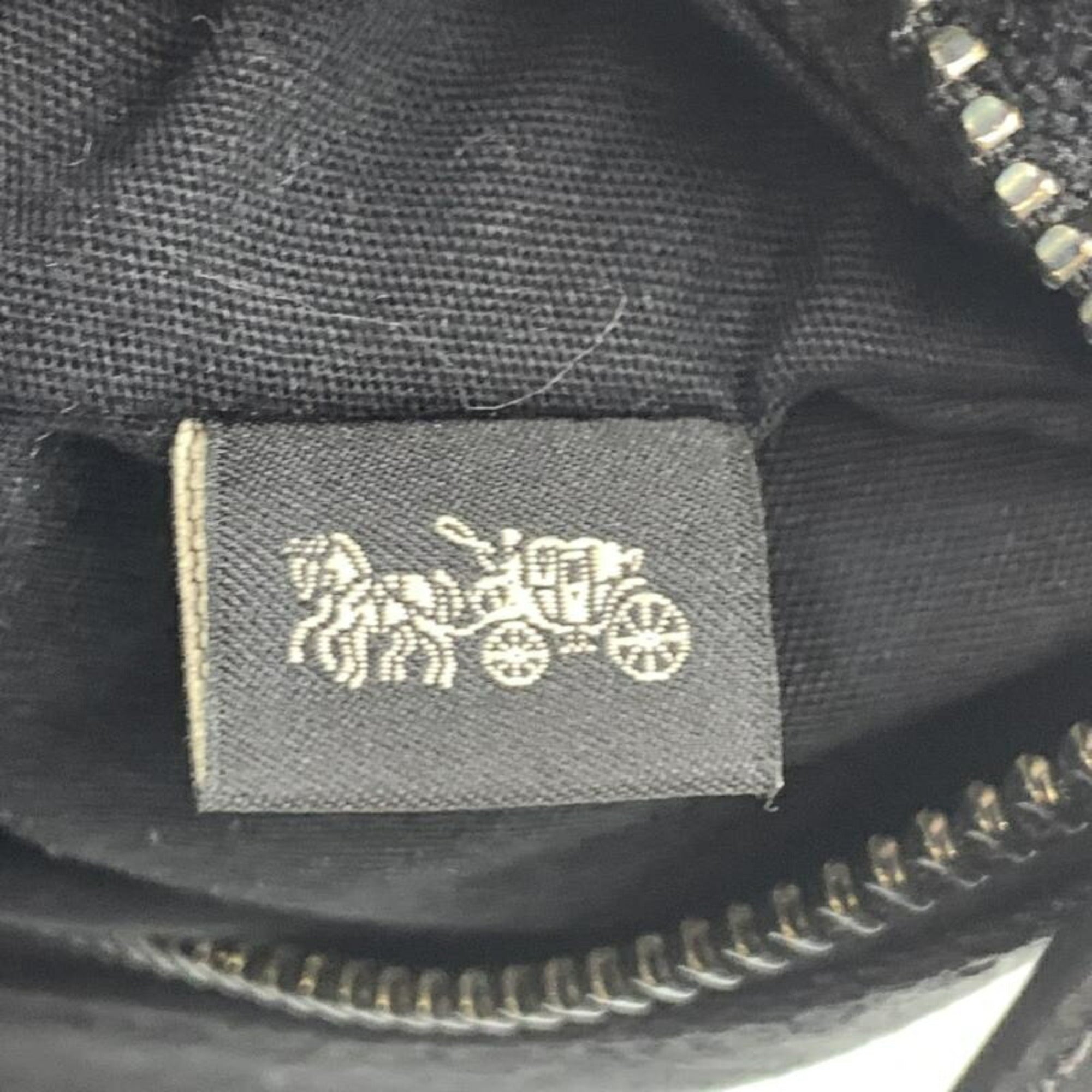 Coach Black Shoulder Bag (Pre-Owned)