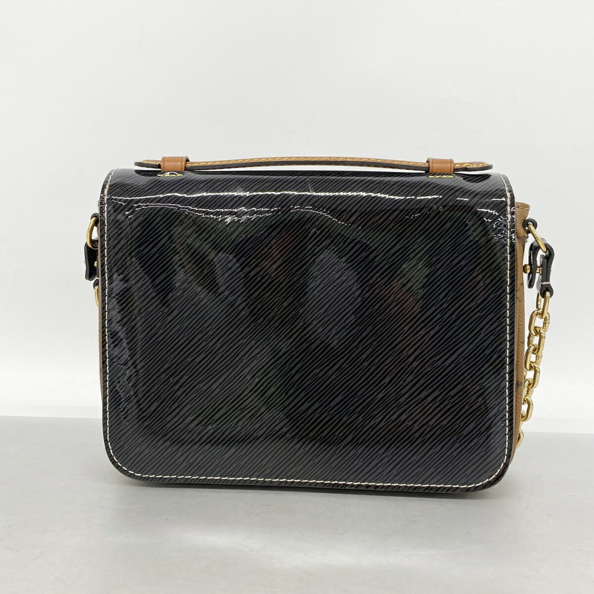 Louis Vuitton Black Handbag (Pre-Owned)