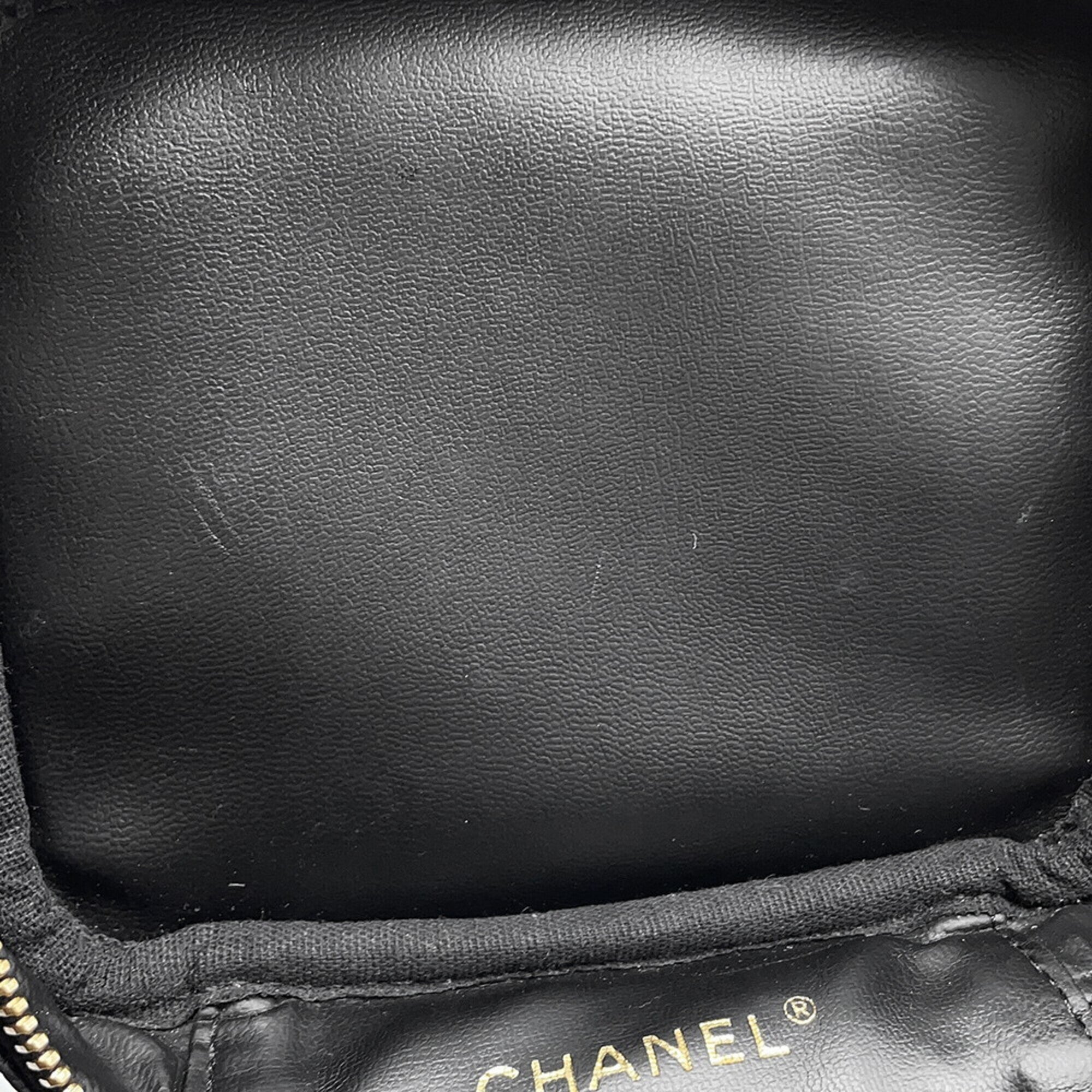 Chanel Black Grained Calfskin Pouch Vanity Bag (Pre-Owned)