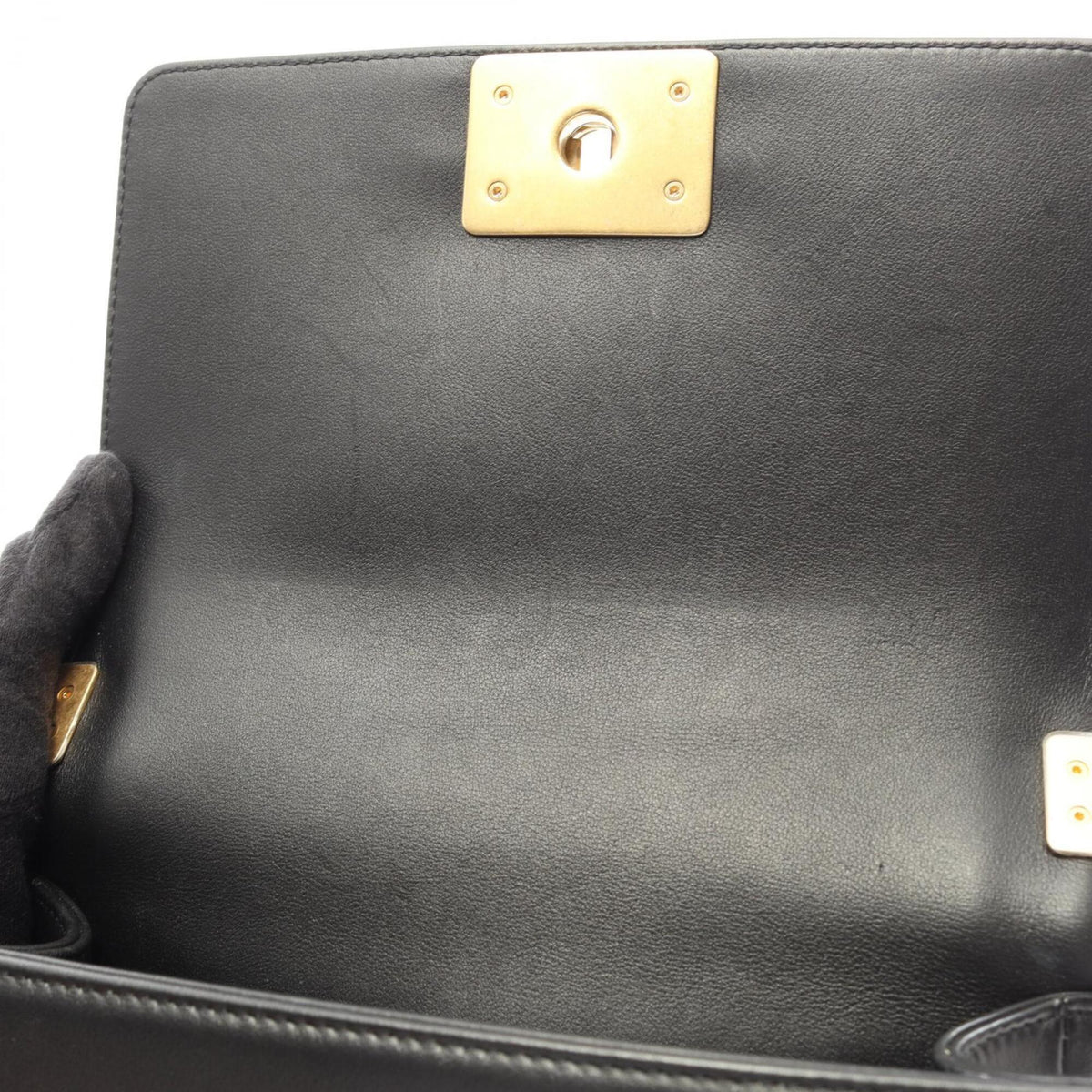 Chanel Boy Chanel Black Leather Shoulder Bag (Pre-Owned)