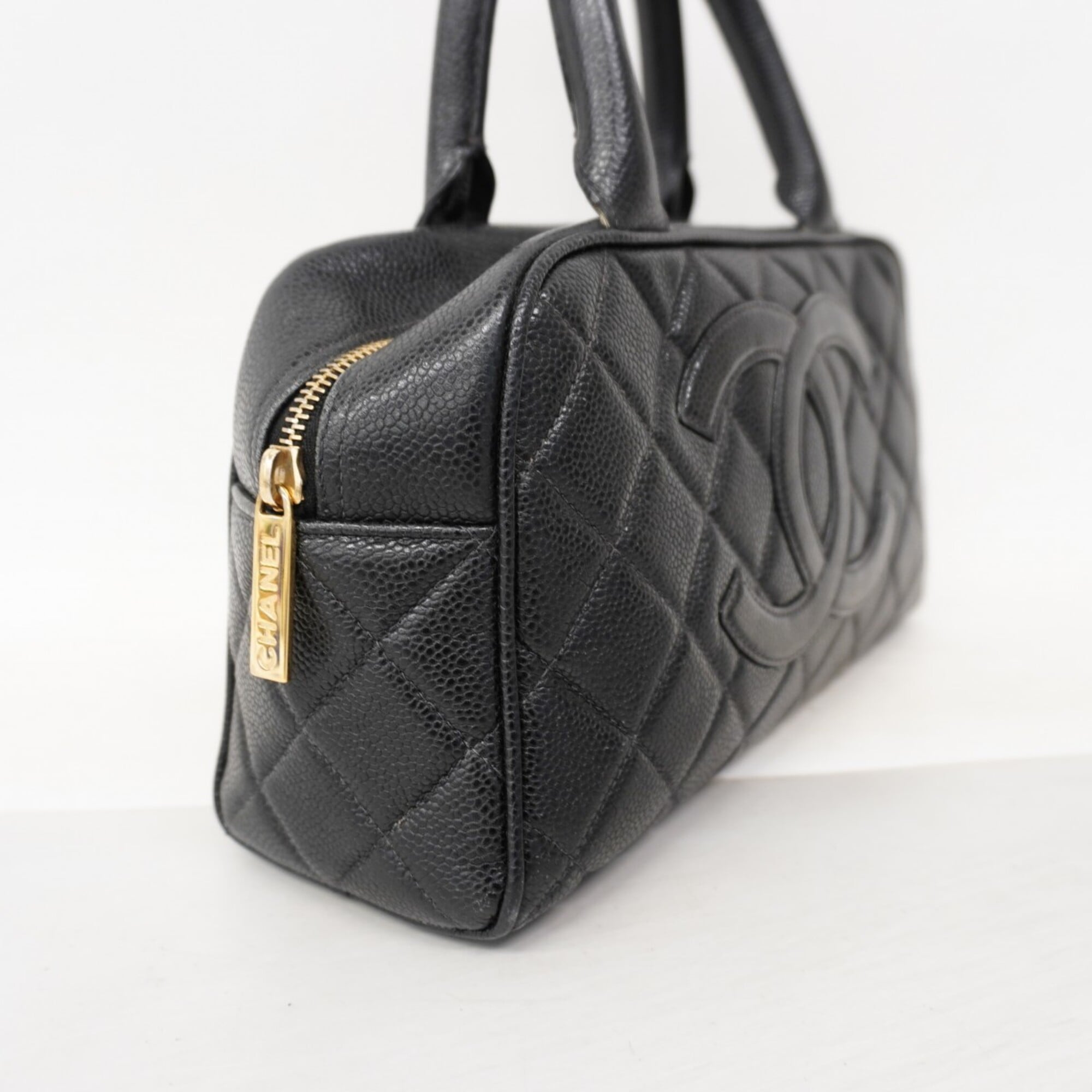 Chanel Black Grained Calfskin Handbag (Pre-Owned)