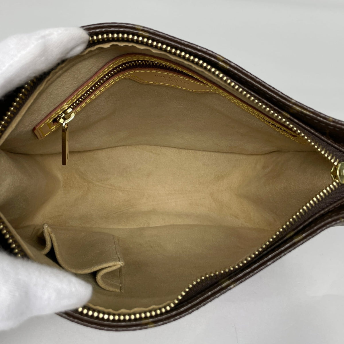 Louis Vuitton Brown Monogram Shoulder Bag (Pre-Owned)