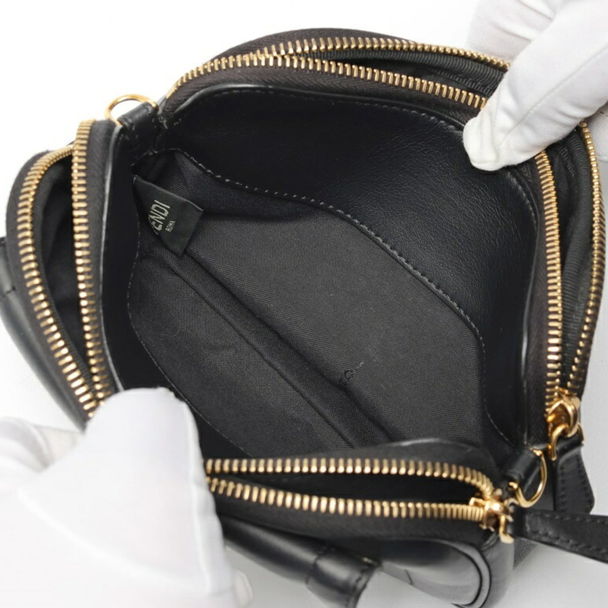 Fendi Black Leather Shoulder Bag (Pre-Owned)