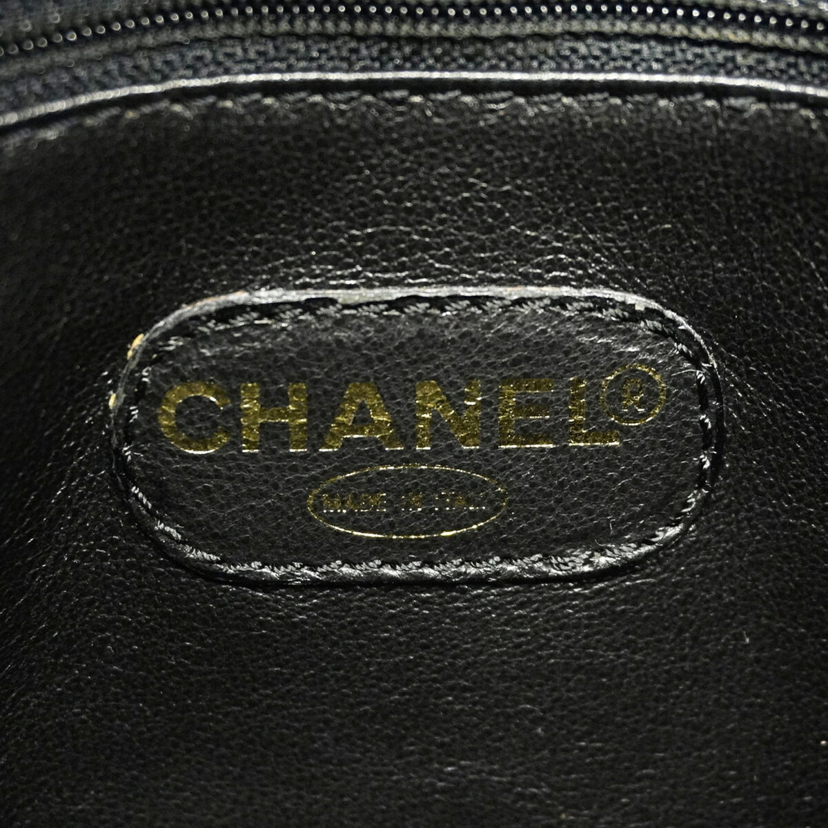 Chanel Black Grained Calfskin Shoulder Bag (Pre-Owned)