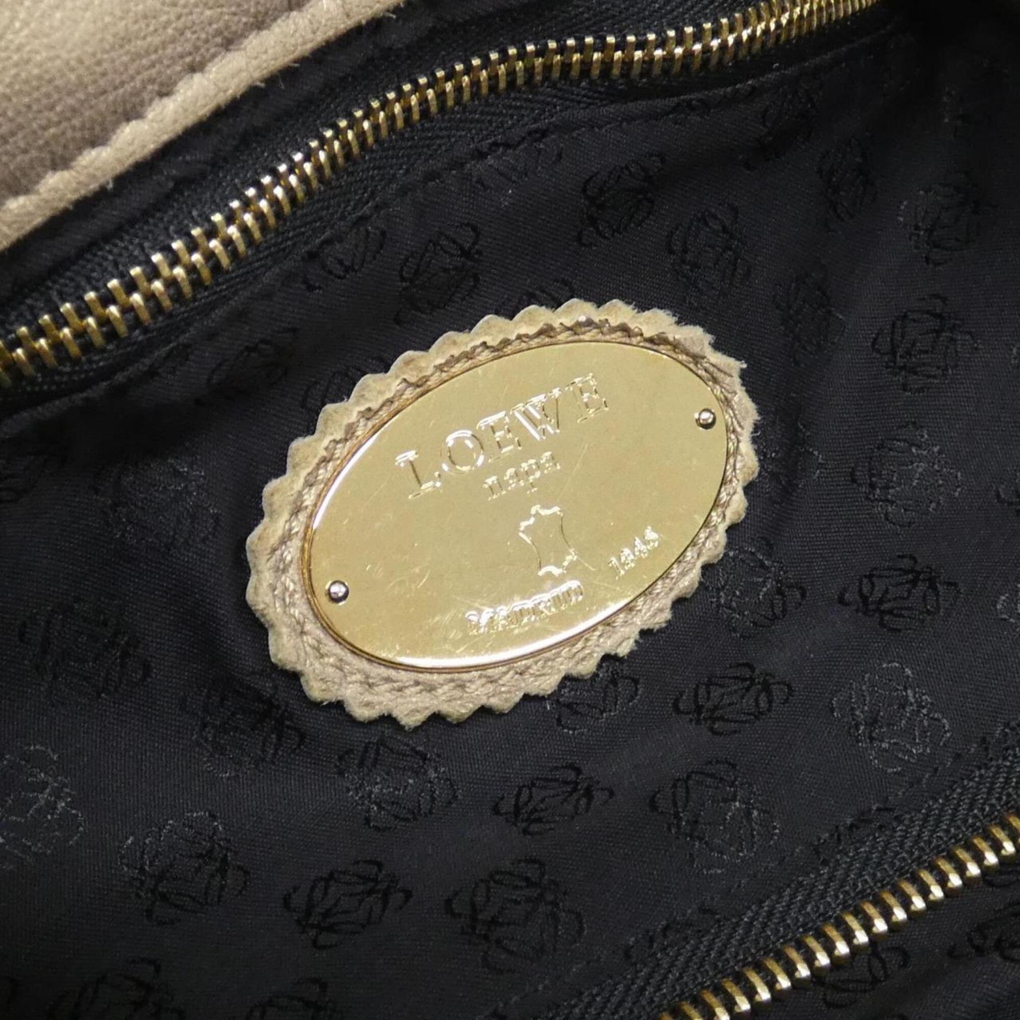 Loewe Gold Leather Handbag (Pre-Owned)