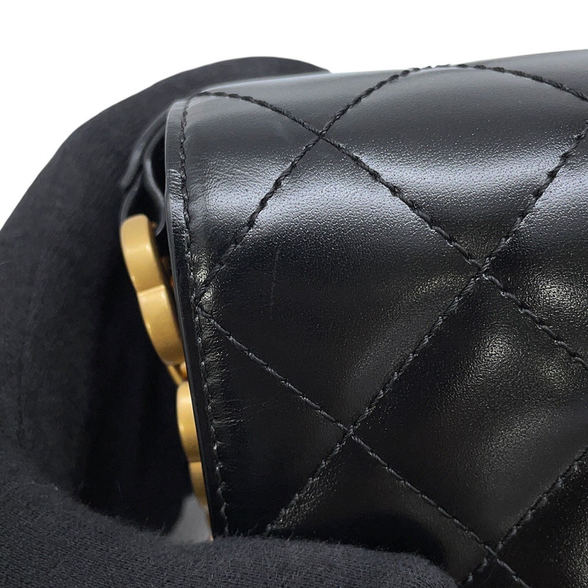 Chanel Black Suede Leather Shoulder Bag (Pre-Owned)
