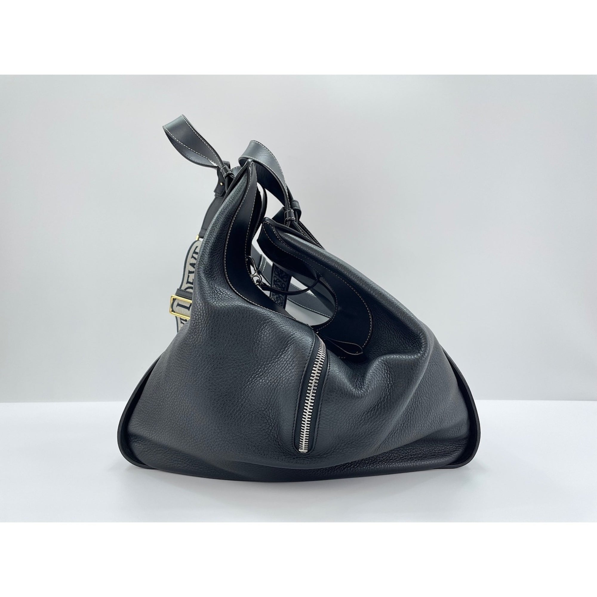 Loewe Hammock Black Leather Handbag (Pre-Owned)