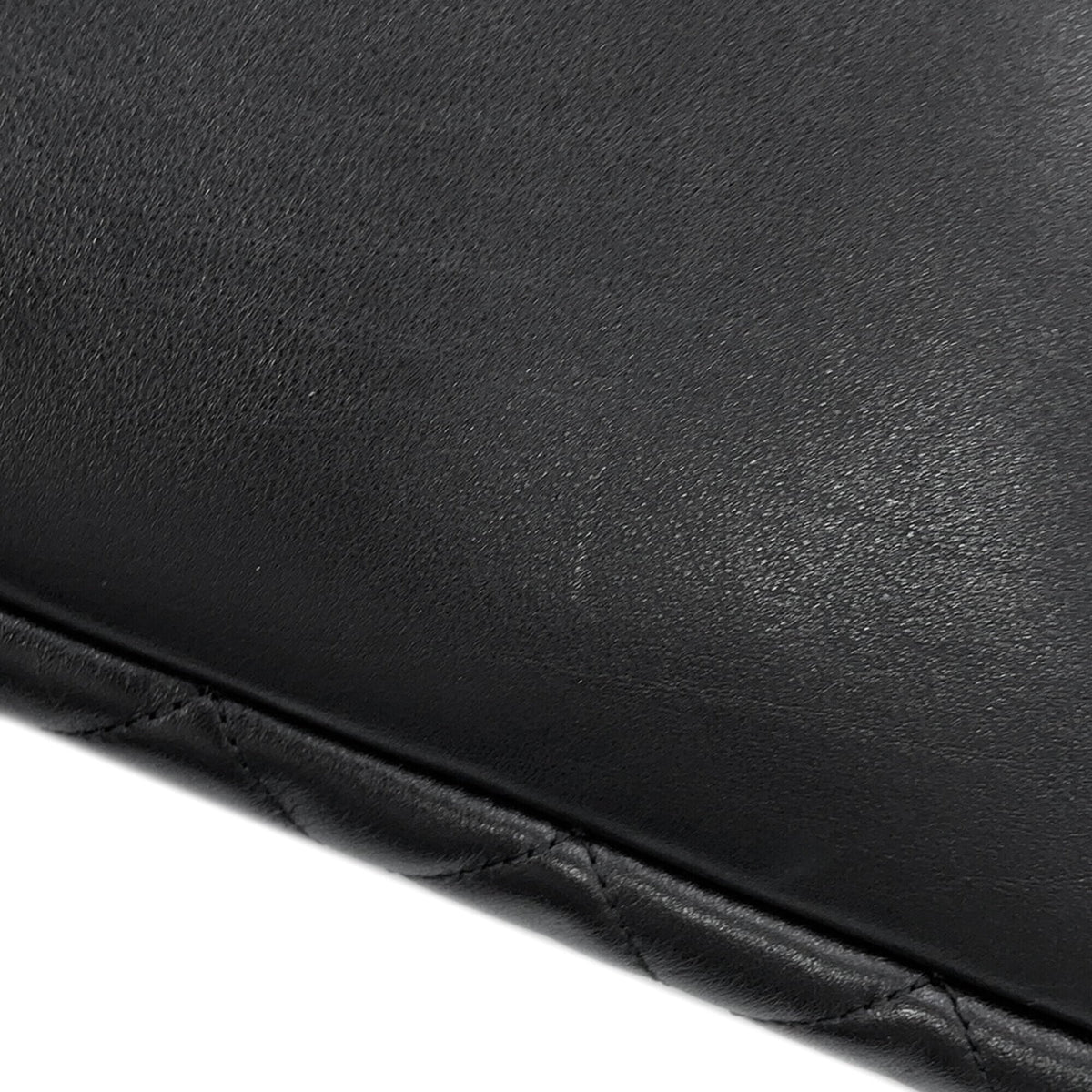 Giant Black Leather Boston Bag Handbag (Pre-Owned)