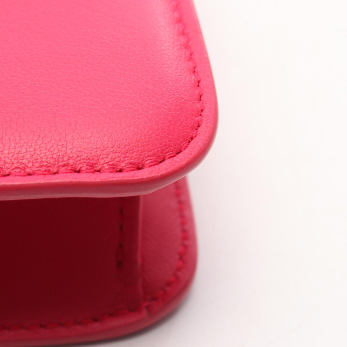 Bvlgari Pink Leather Handbag (Pre-Owned)