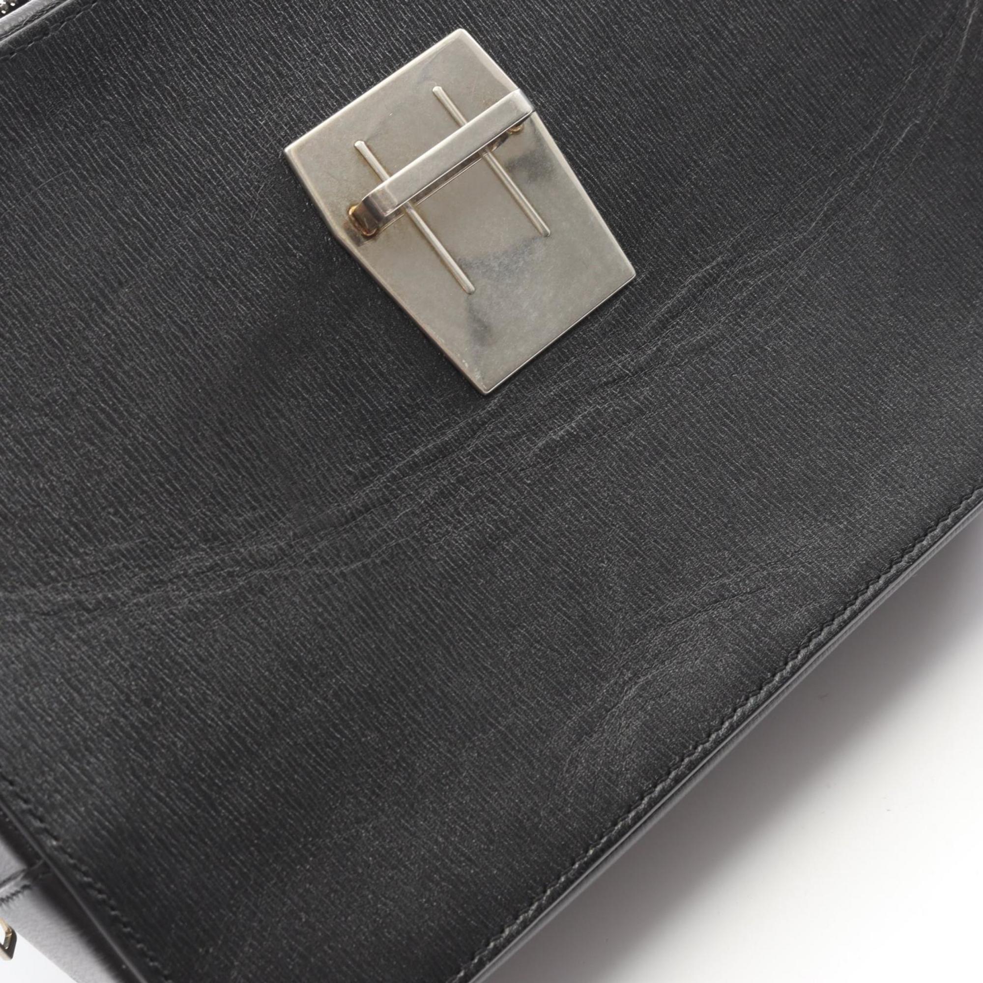 Balenciaga Black Leather Shoulder Bag (Pre-Owned)