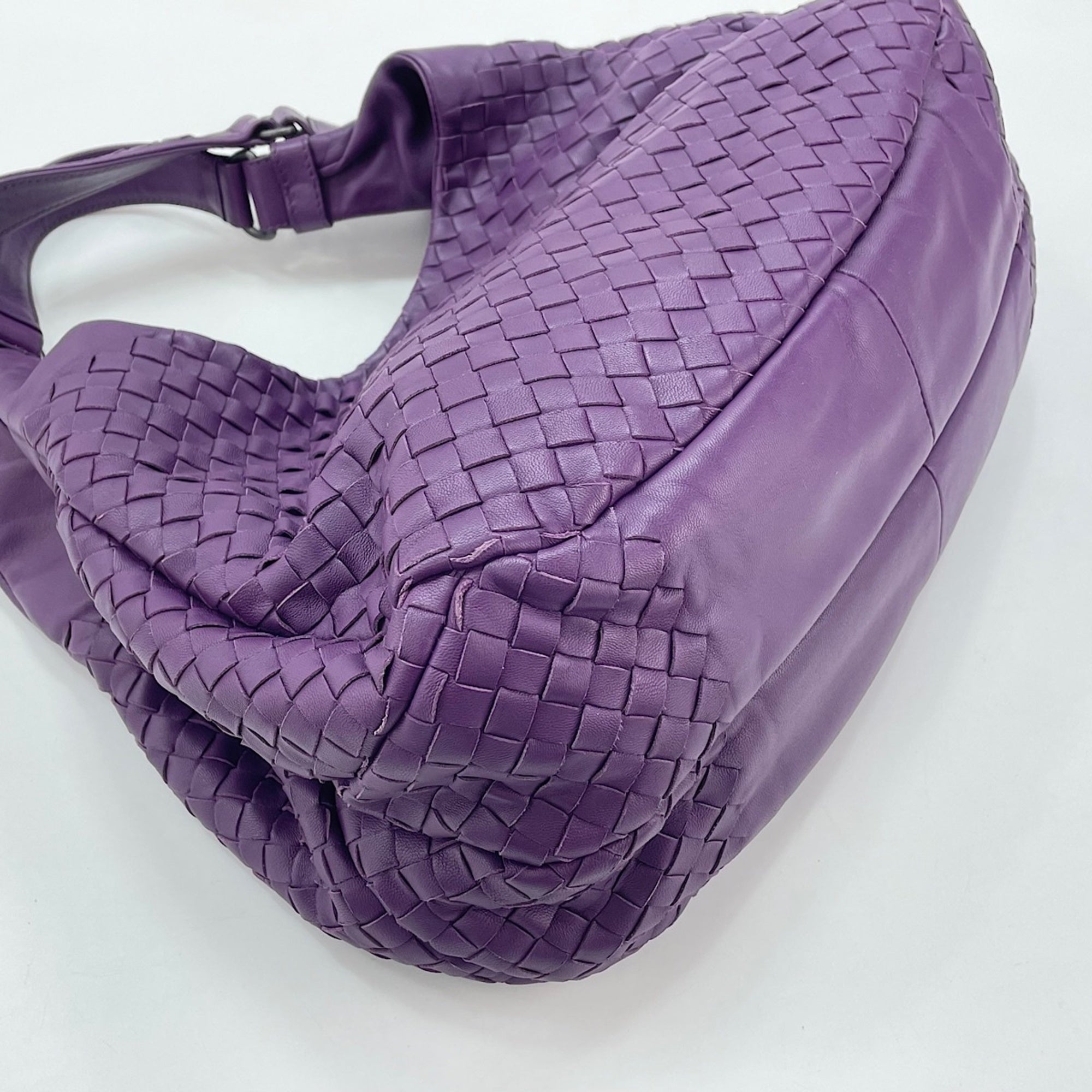 Bottega Veneta Intrecciato Purple Intrecciato Shoulder Bag (Pre-Owned)