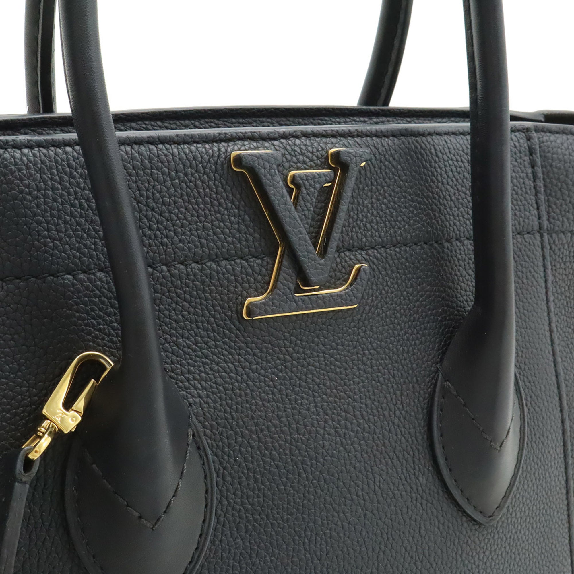 Louis Vuitton Black Noir Leather Handbag Shoulder Bag (Pre-Owned)