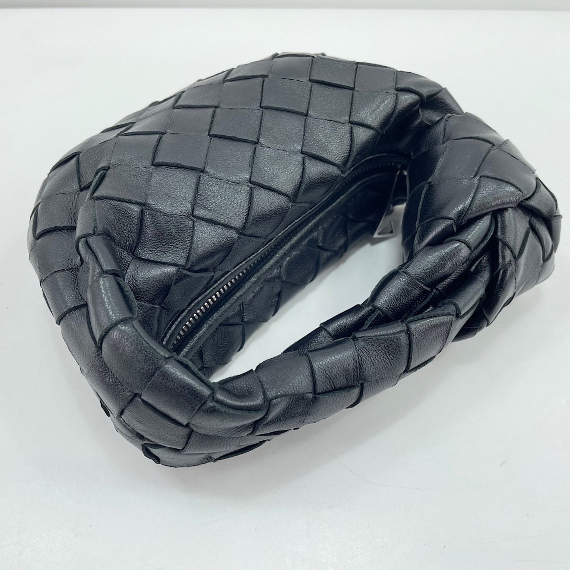 Bottega Veneta Intrecciato Black Intrecciato Handbag (Pre-Owned)