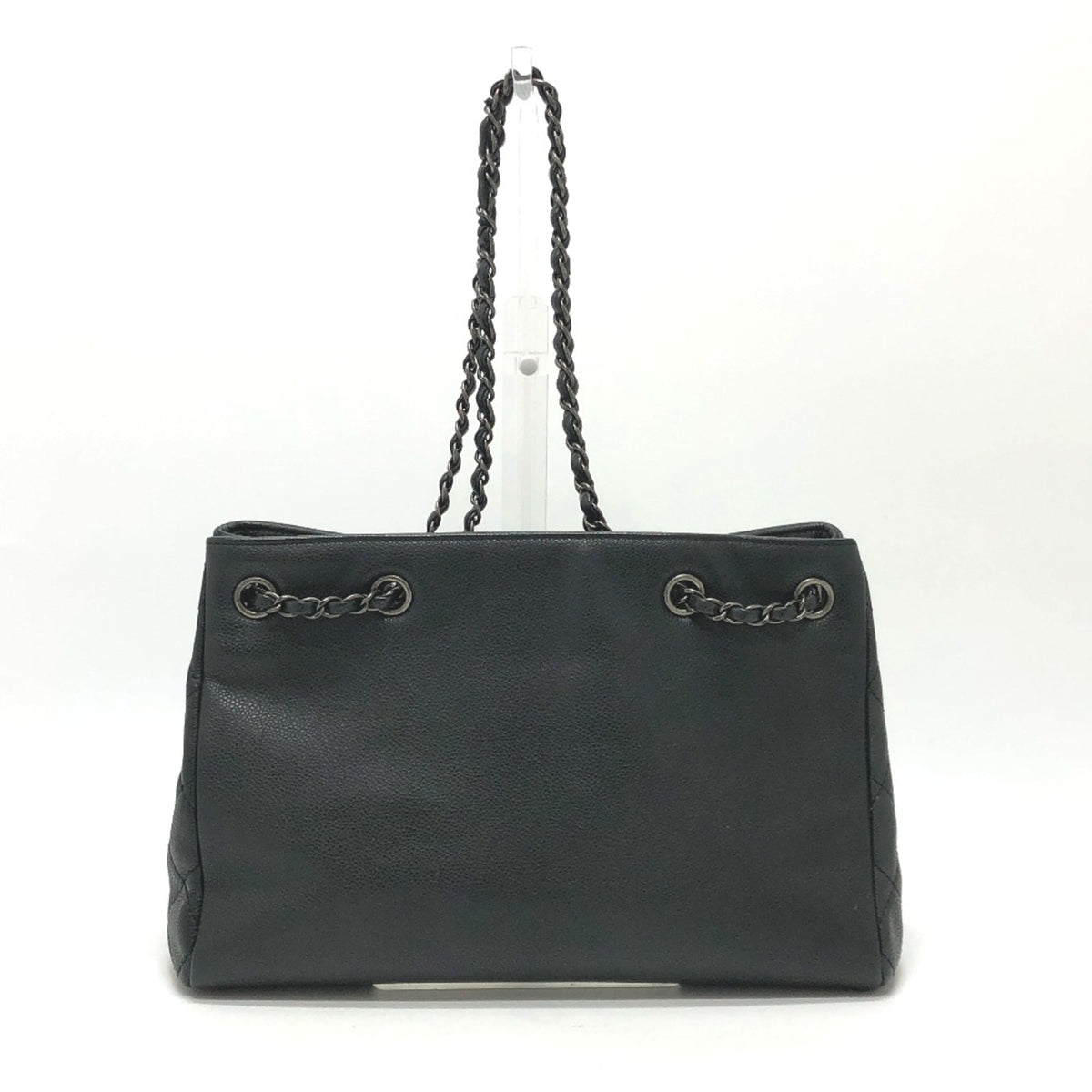 Chanel Black Leather Shoulder Bag (Pre-Owned)