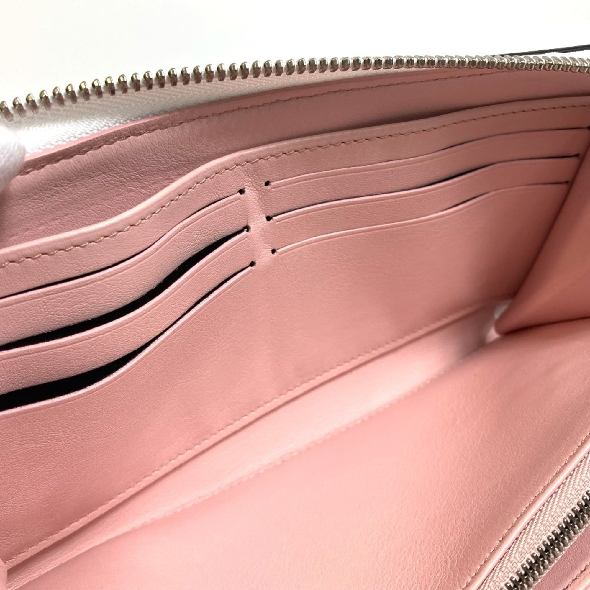 Louis Vuitton Mahina Pink White Mahina Leather Long Wallet (Bi-Fold) (Pre-Owned)