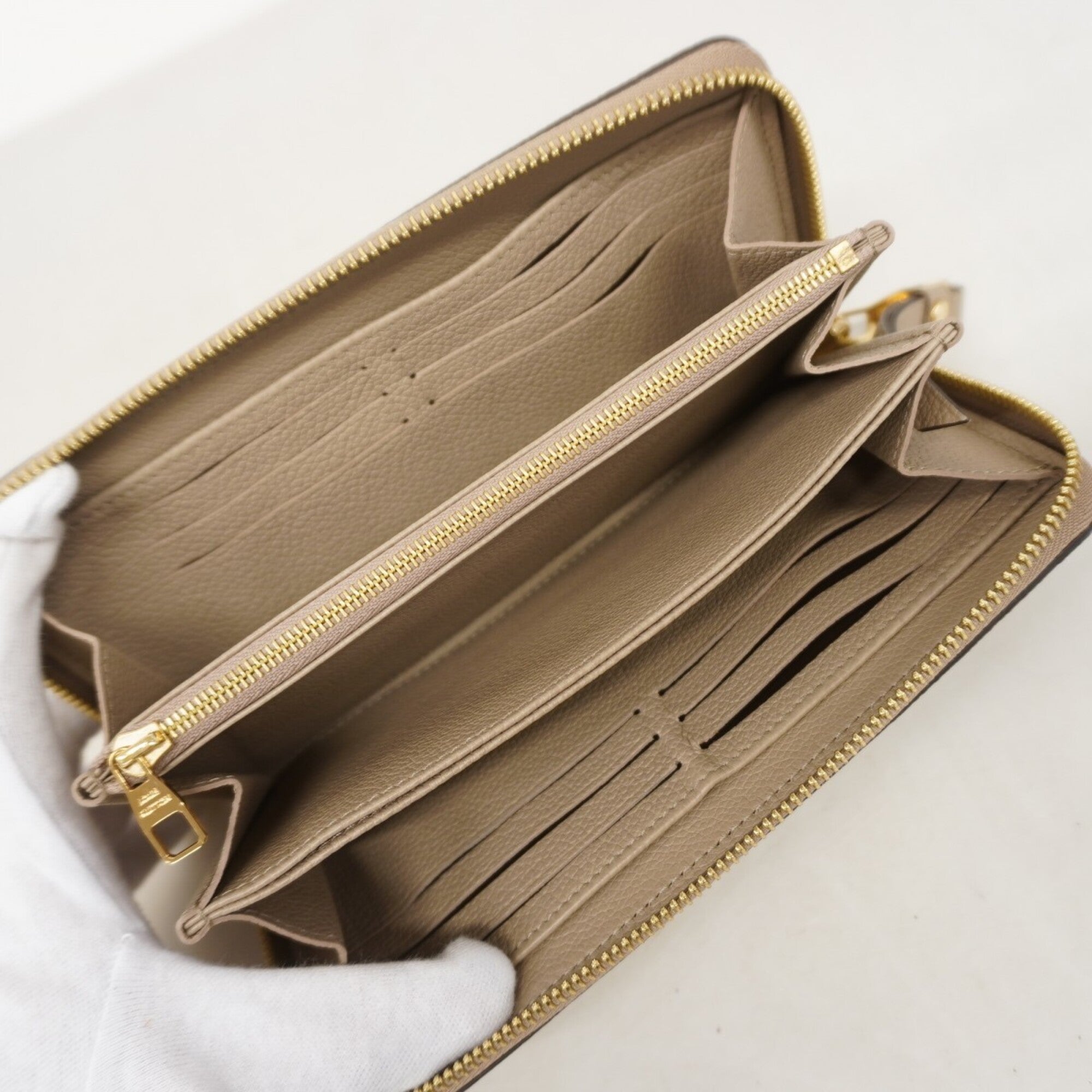 Louis Vuitton Cream Tourterelle Long Wallet (Bi-Fold) (Pre-Owned)