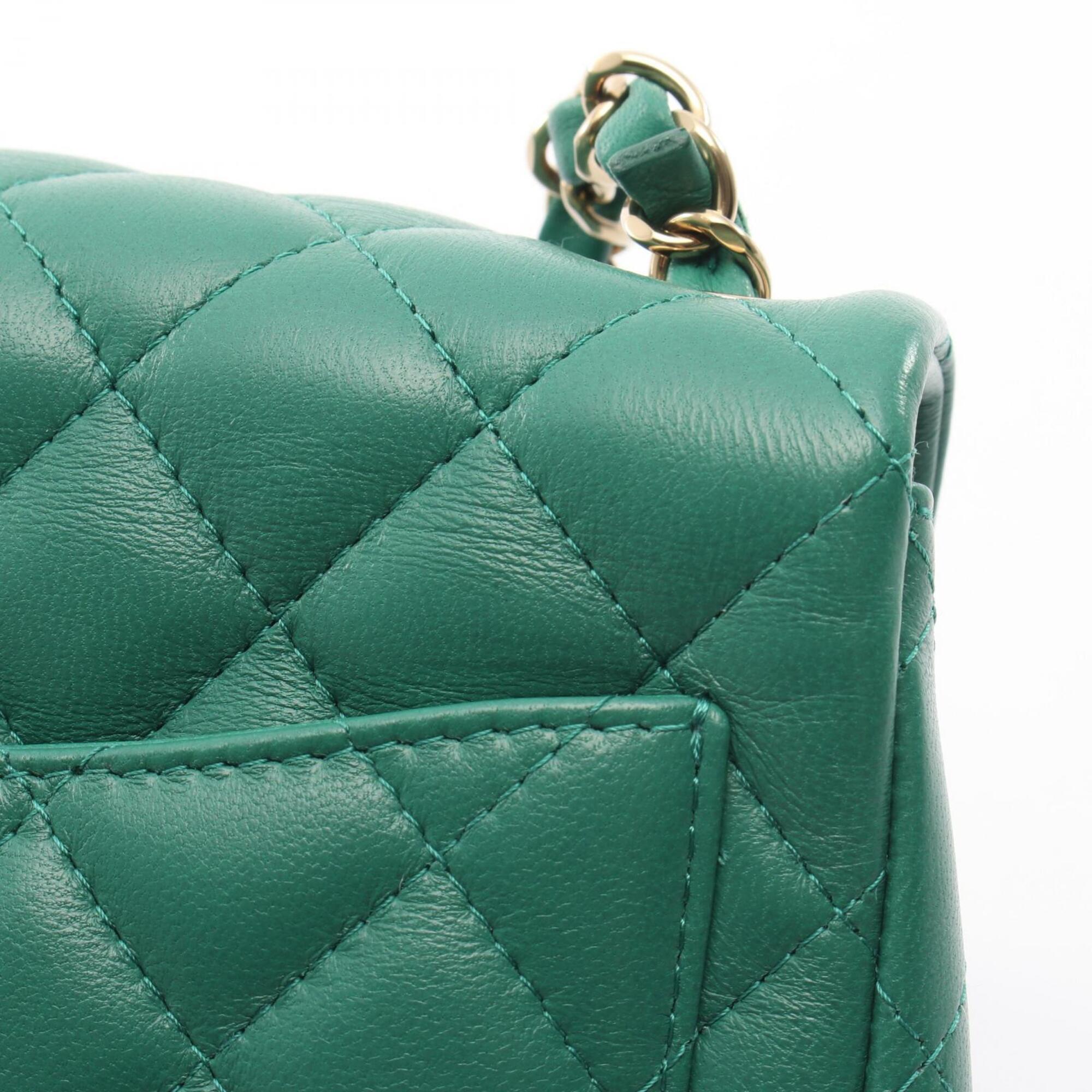 Chanel Green Leather Handbag Shoulder Bag (Pre-Owned)