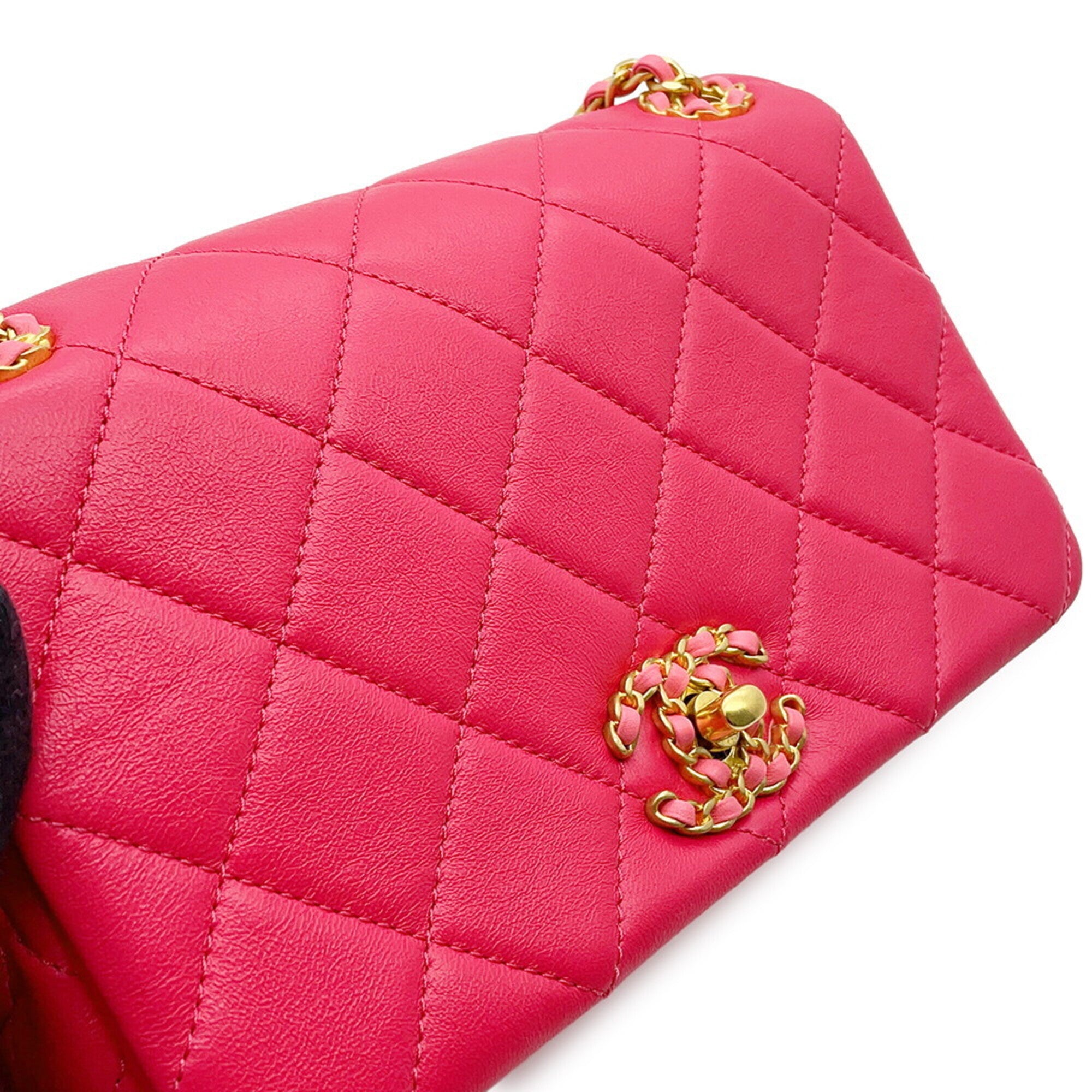 Chanel Matelasse Pink Leather Handbag Shoulder Bag (Pre-Owned)