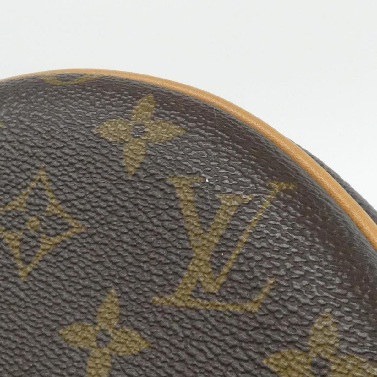 Louis Vuitton Marron Coated Canvas Shoulder Bag (Pre-Owned)