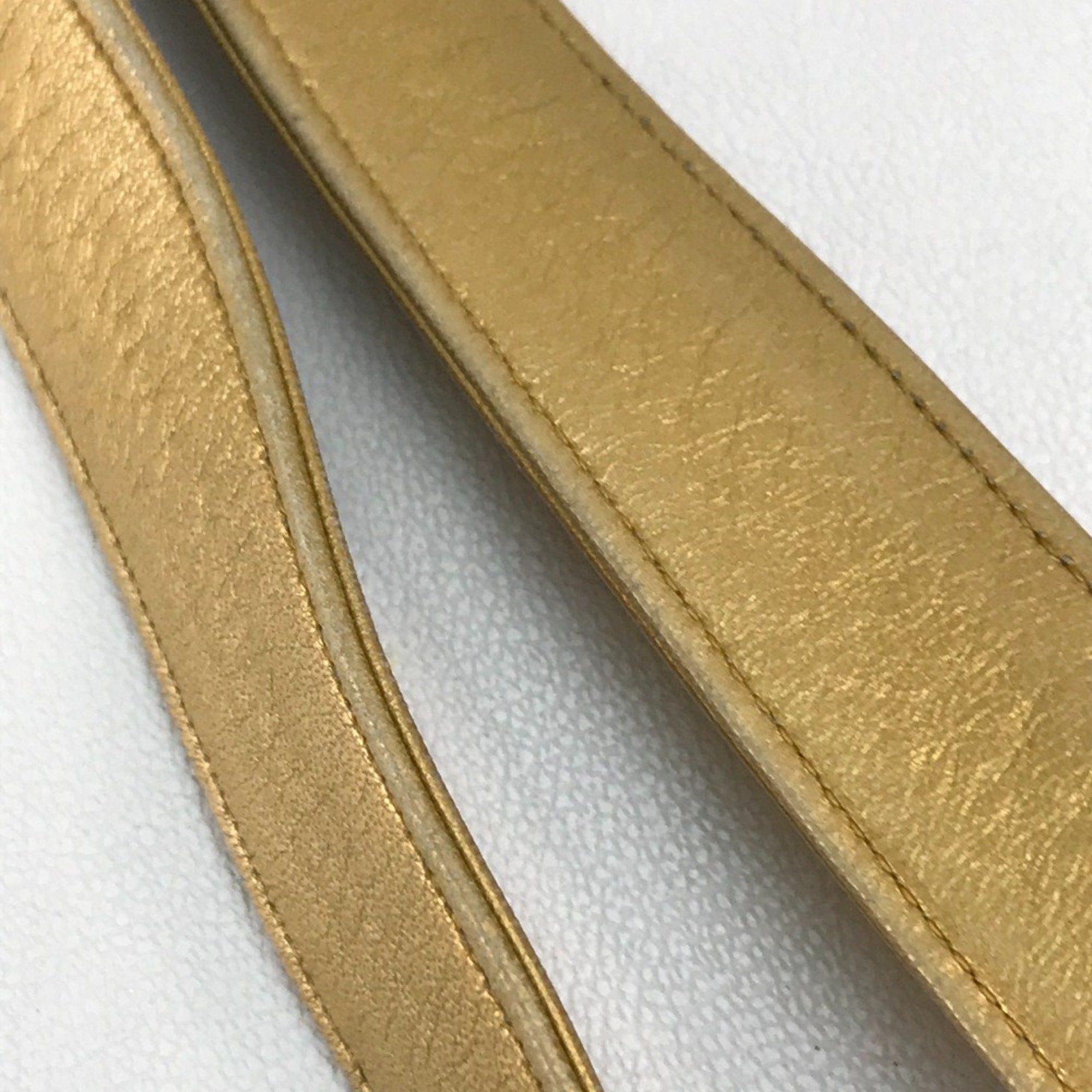 Chanel Matelasse Gold Leather Shoulder Bag (Pre-Owned)