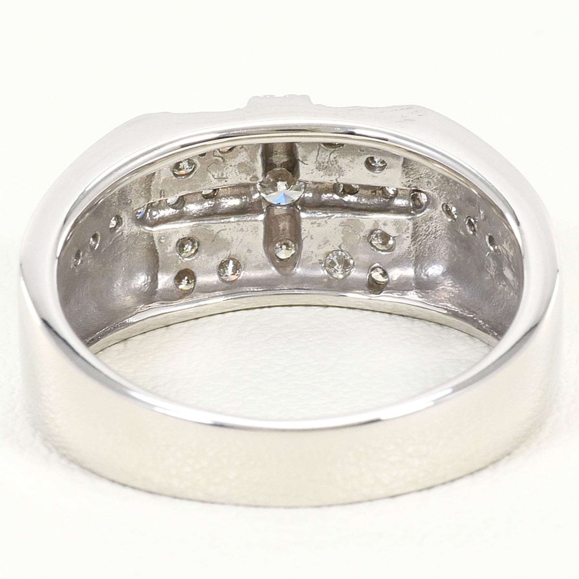 Unbranded White Gold White Gold (18K) Band Ring (Pre-Owned)