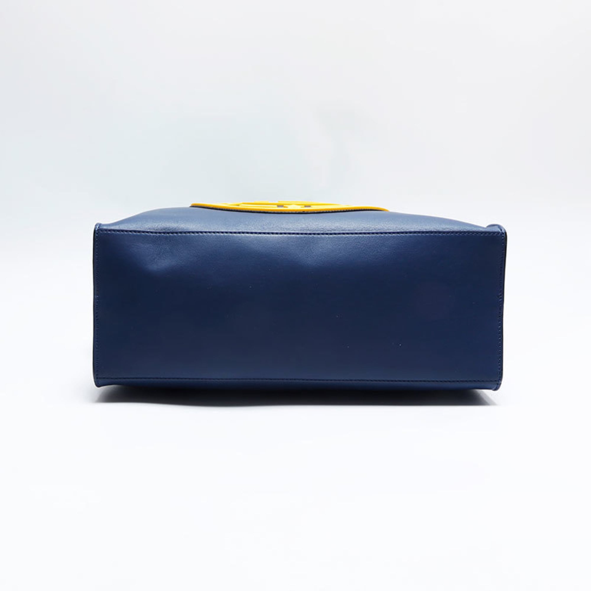 Fendi Navy Shoulder Bag (Pre-Owned)
